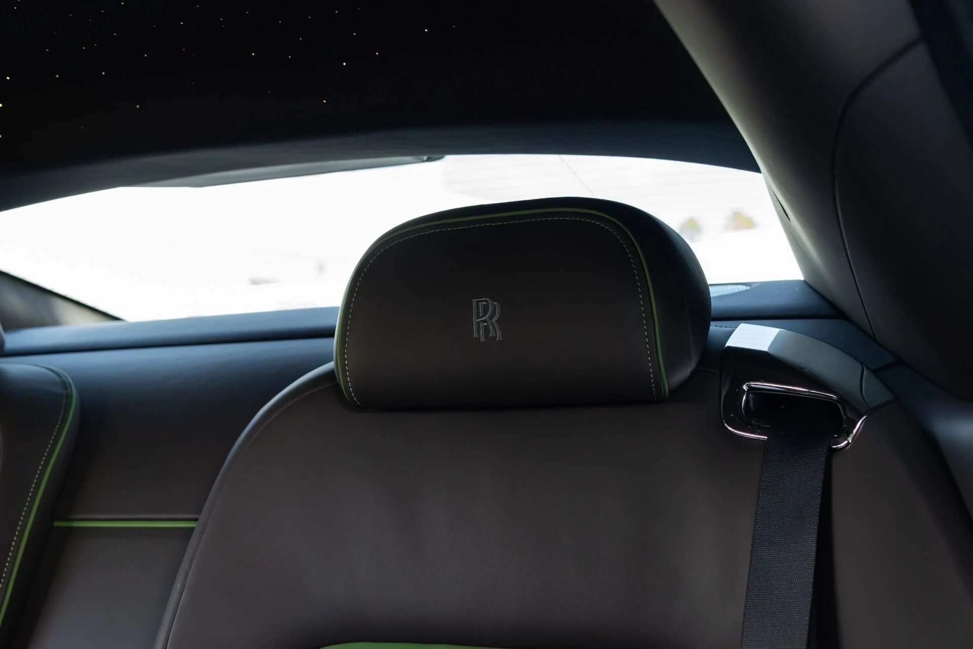 mph070_2082377336_Used_2024_Rolls_Royce_Spectre_1775023108_d4786aee1a