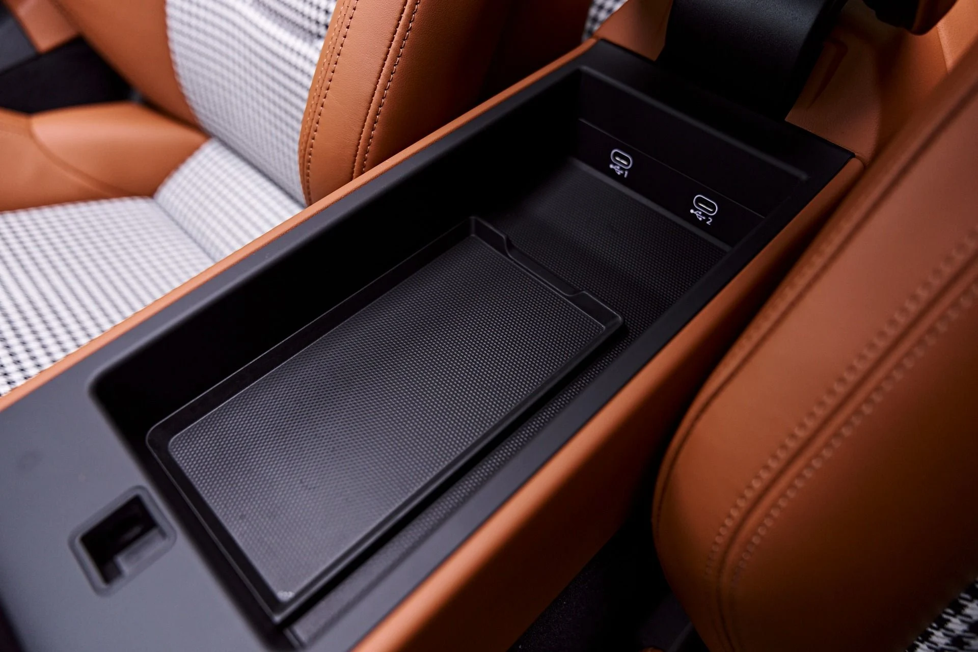 mph070_209837524_Used_2024_Porsche_911_Turbo_S_1777505318_2ed54d9a50