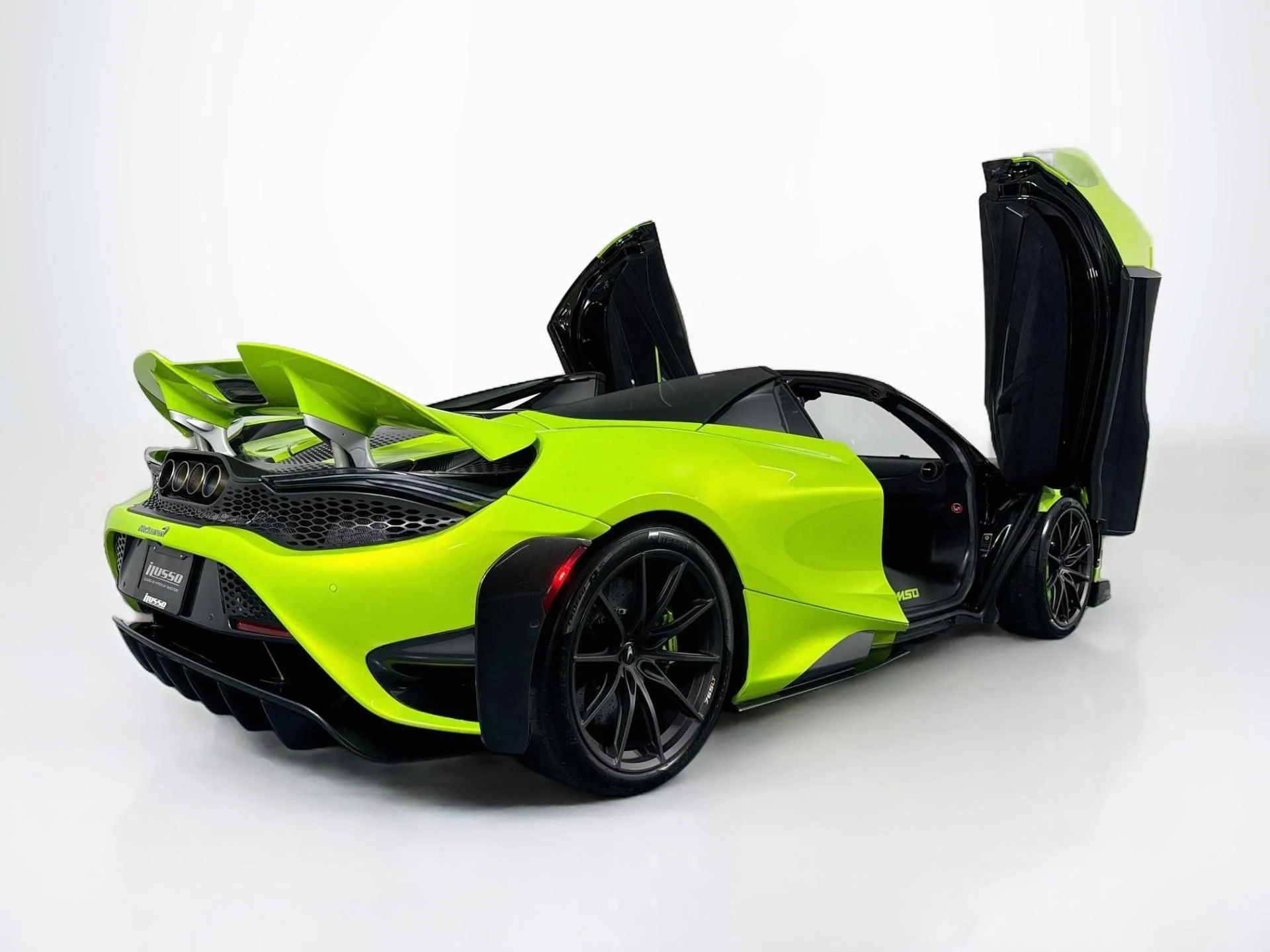 mph070_2111165665_Used_2022_Mc_Laren_765_LT_Spider_1789410126_1569978ded