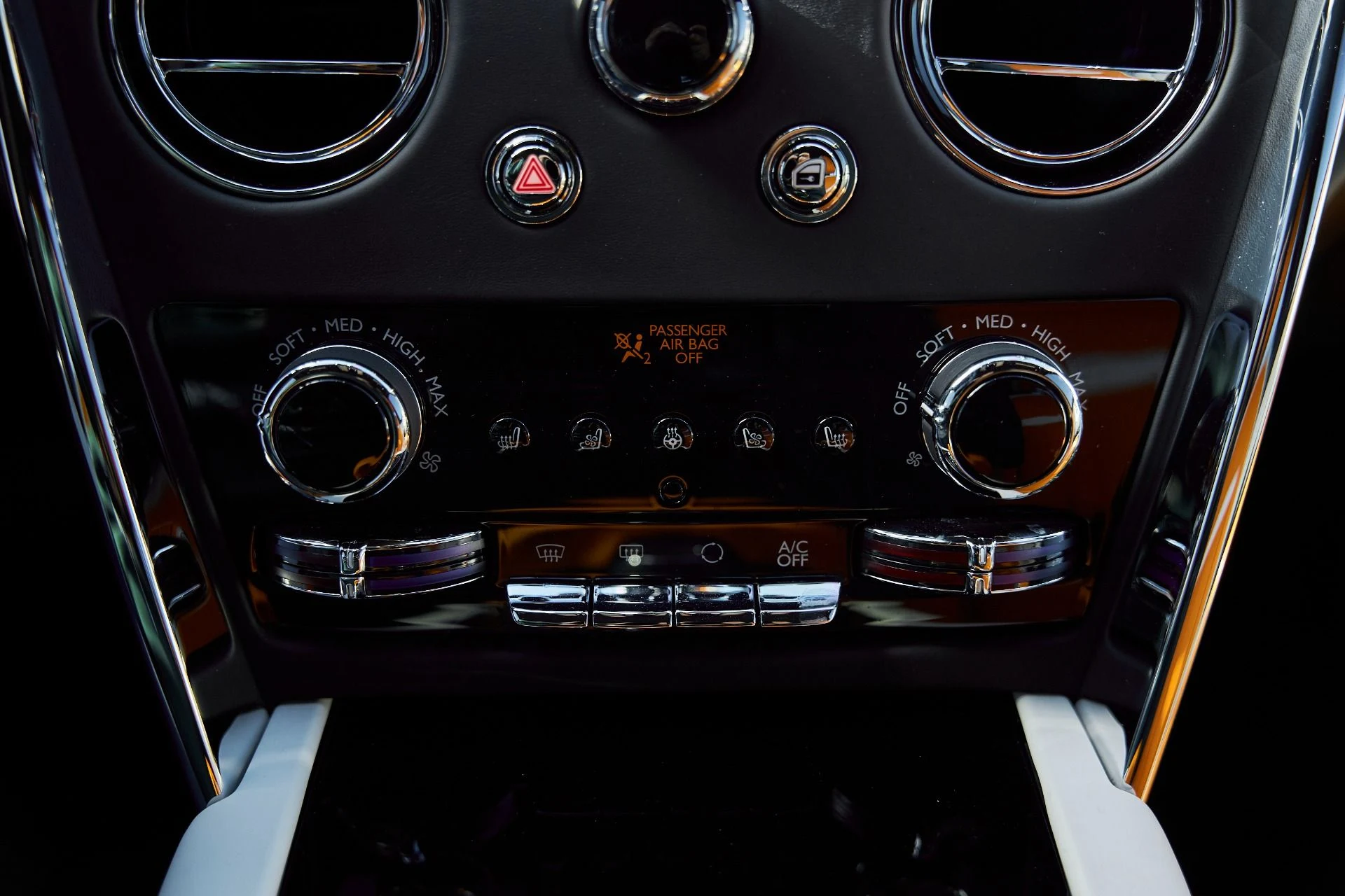 mph070_213986459_Used_2026_Rolls_Royce_Cullinan_Base_1766884846_109fb979bc