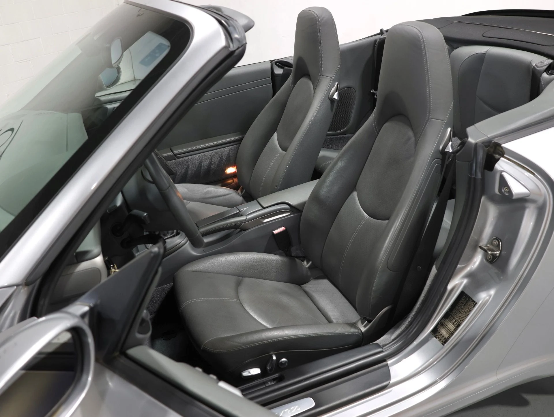 mph070_2141980756_Used_2006_Porsche_911_Carrera_6_Speed_Manual_Only_33_K_Miles_Just_Serviced_GT_Silver_1781322547_267c6a3f9f