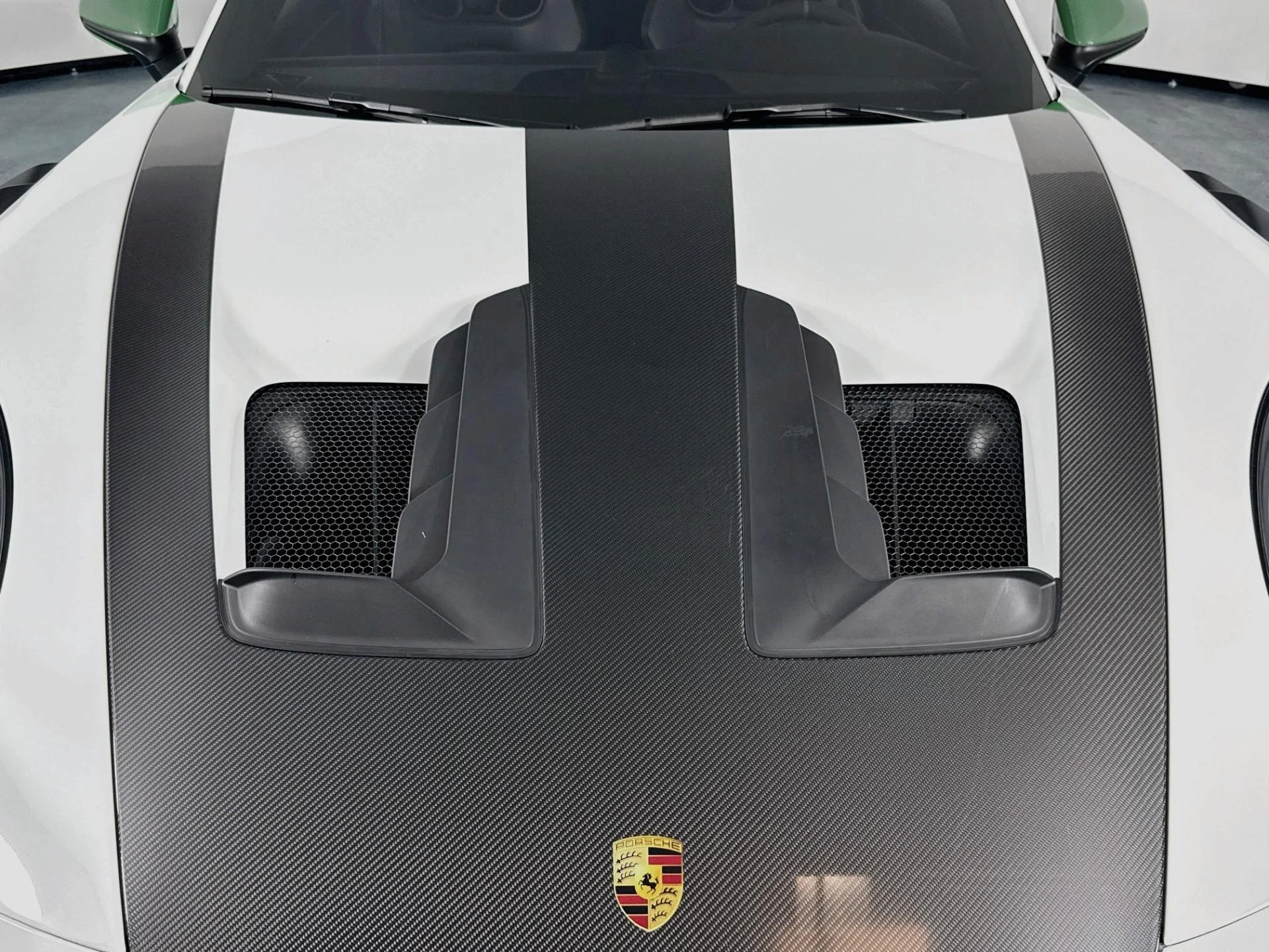 mph070_2175913206_Used_2024_Porsche_911_GT_3_RS_1786469547_2485803d2d