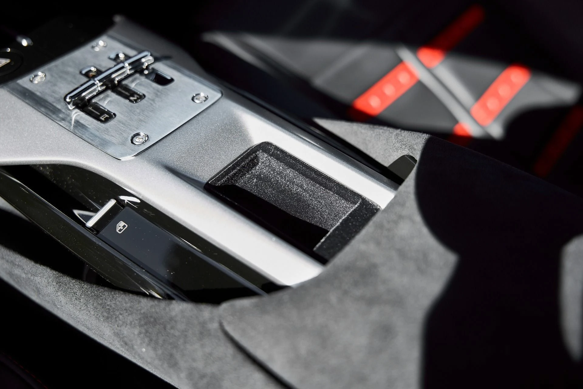 mph070_2231999198_Used_2025_Ferrari_12_Cilindri_1769824894_fc0b18bc41