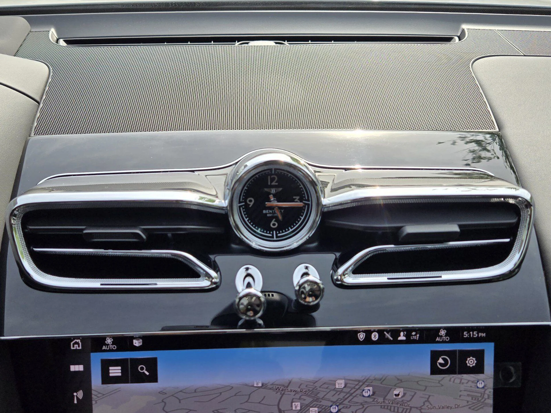 mph070_2233469436_22ad36d7d5bd1c4621f078465a9cb131x_d6af0e1e81