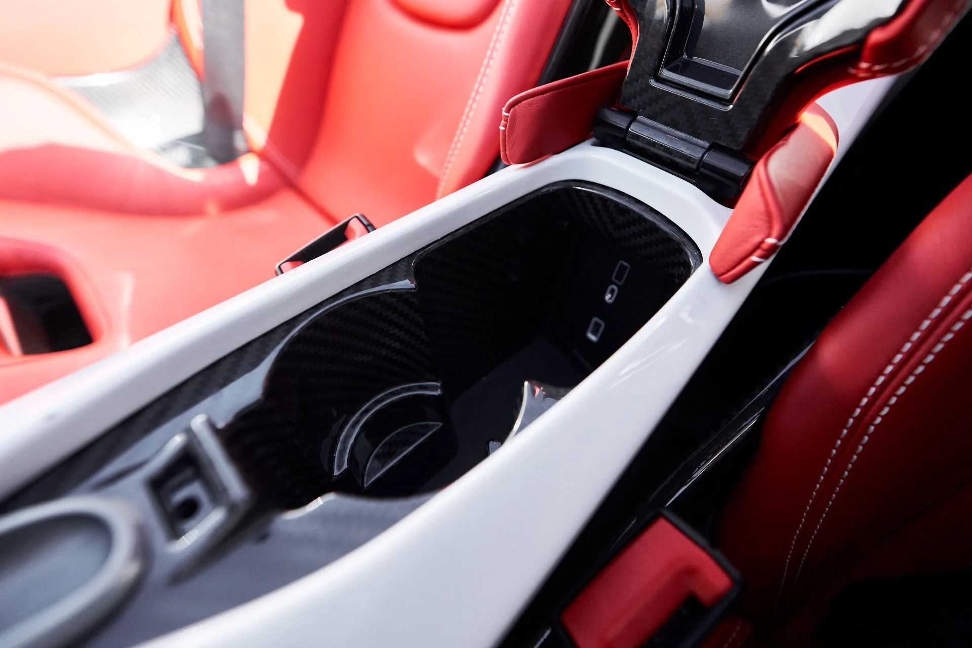 mph070_2249957489_Used_2021_Mc_Laren_Elva_1762815386_502f94b711