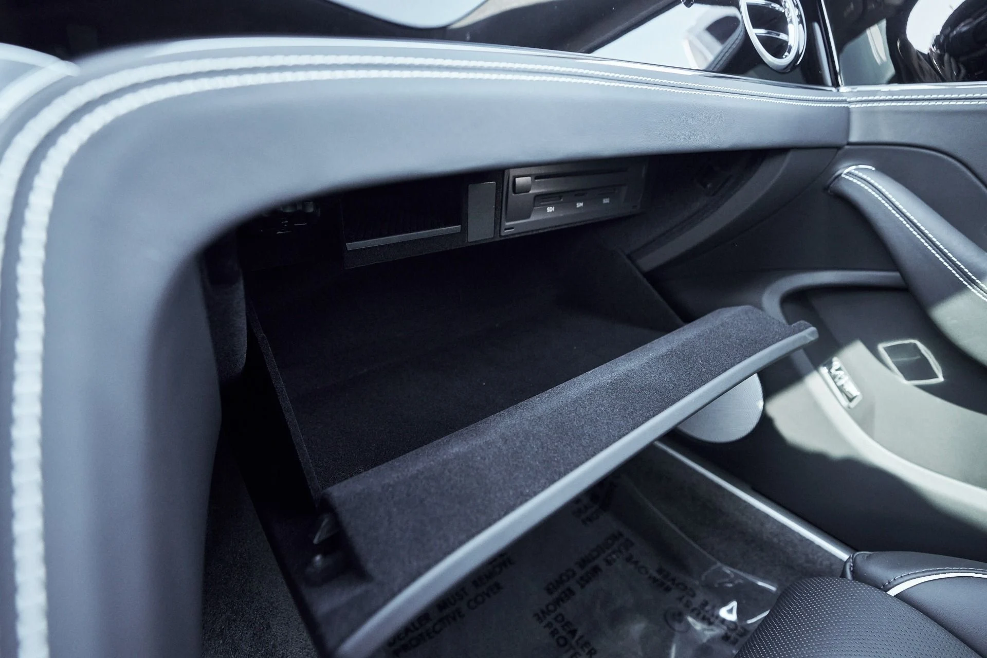 mph070_228723082_Used_2024_Bentley_Flying_Spur_S_1761779983_d74b2ad450