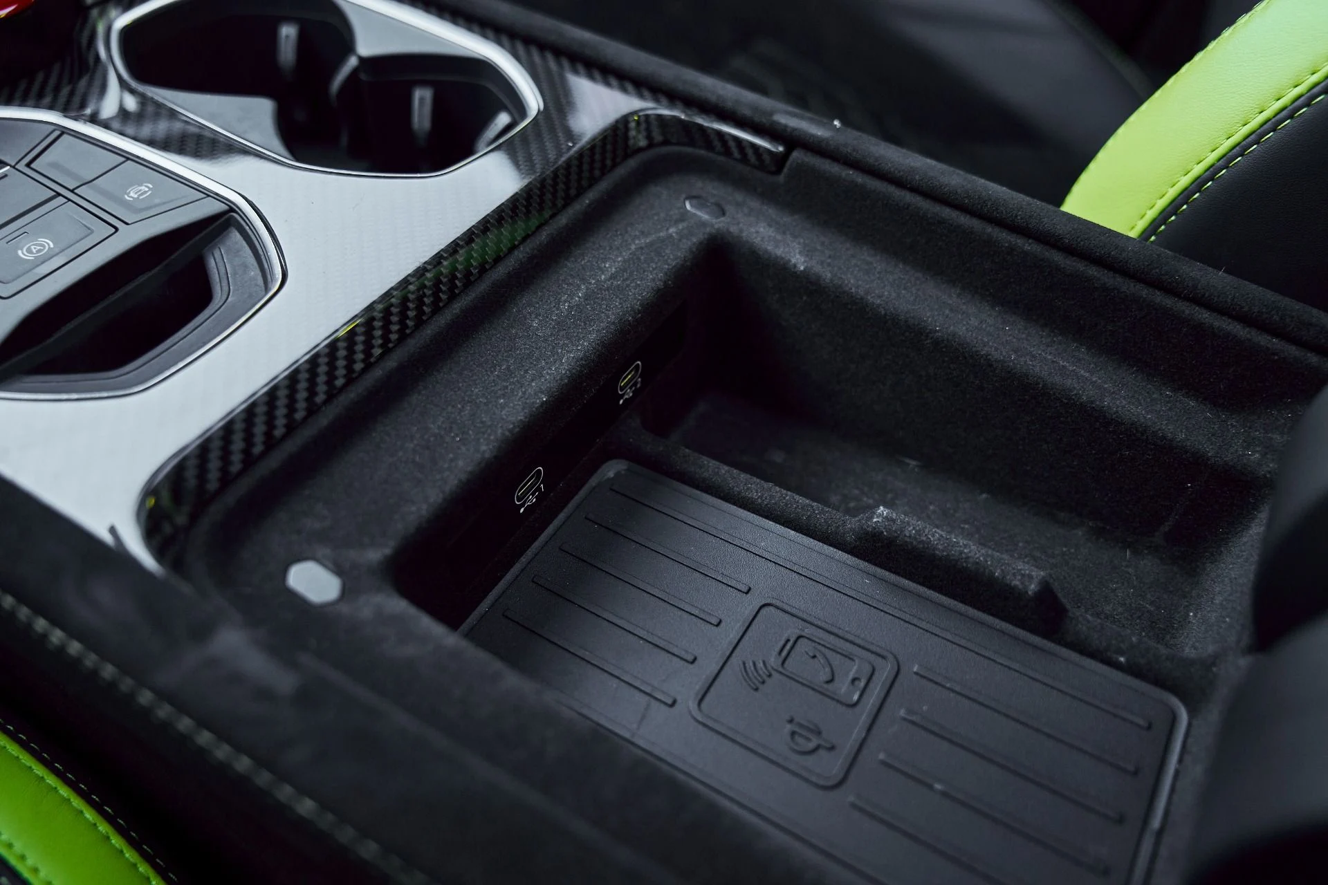 mph070_2302817172_Used_2024_Lamborghini_Urus_Performante_1771724650_91ab78a15a