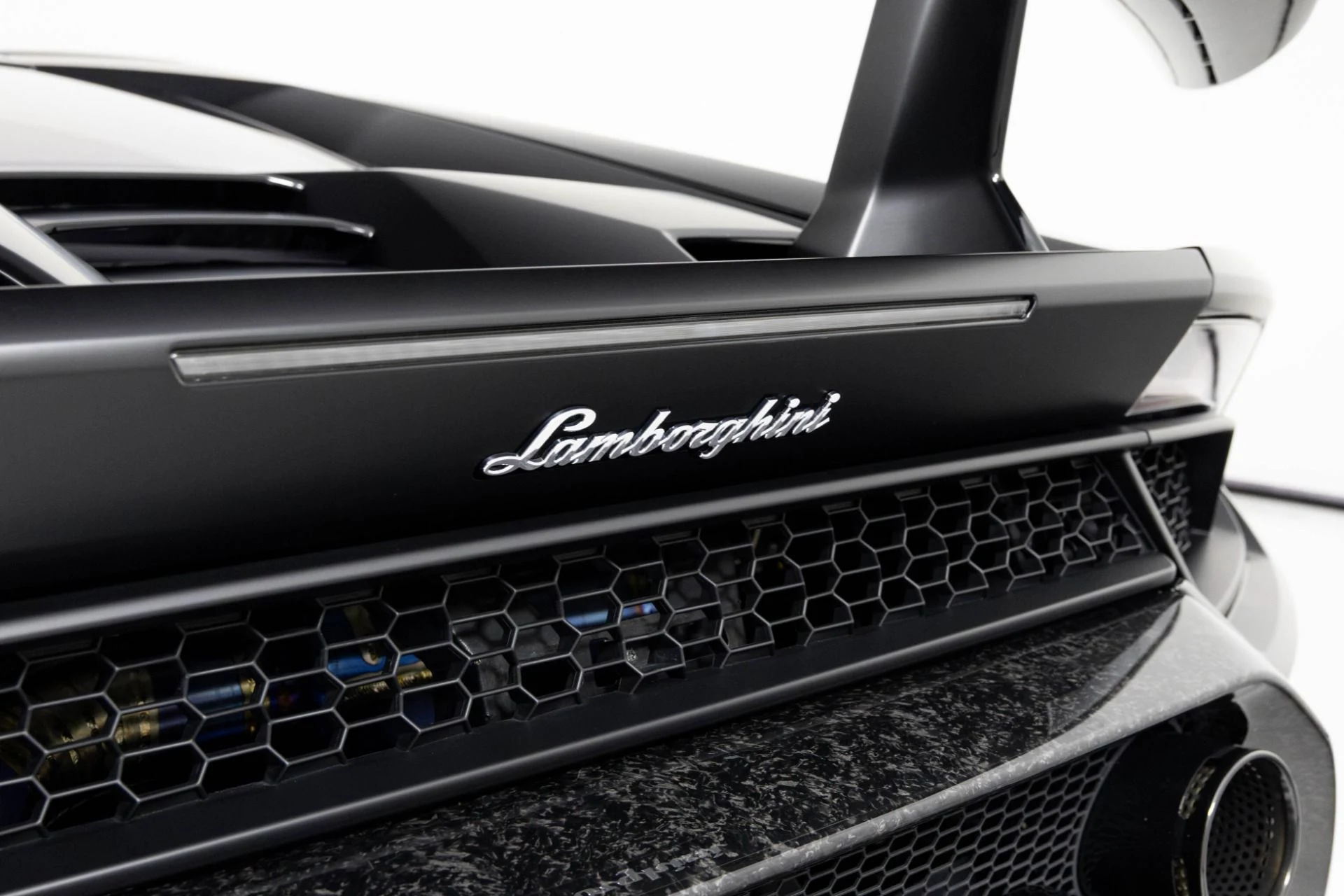 mph070_2331398694_Used_2018_Lamborghini_Huracan_Performante_1762565940_c20a616337