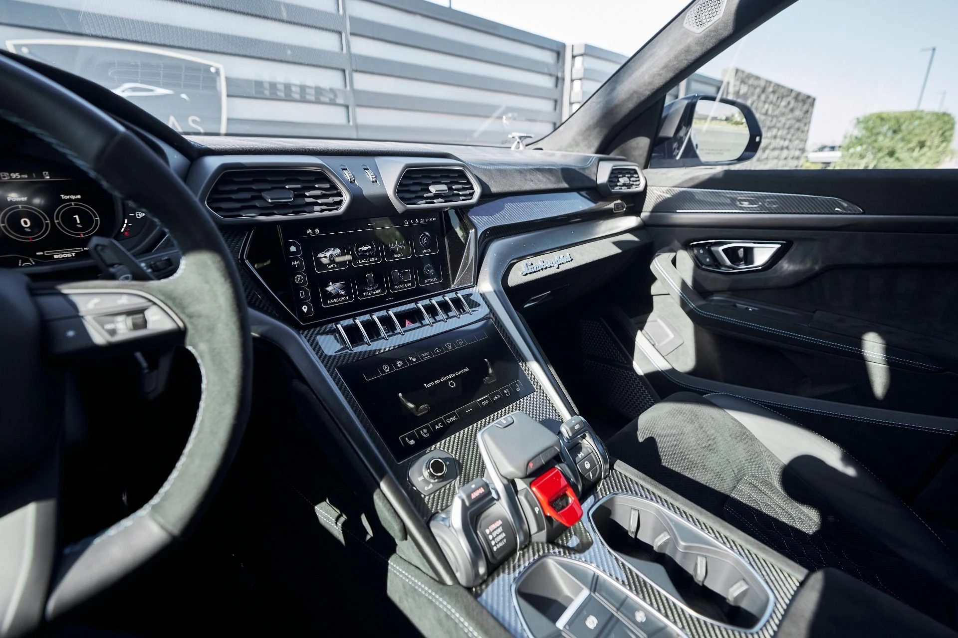 mph070_2354893653_Used_2024_Lamborghini_Urus_Performante_1764957697_3847a94954