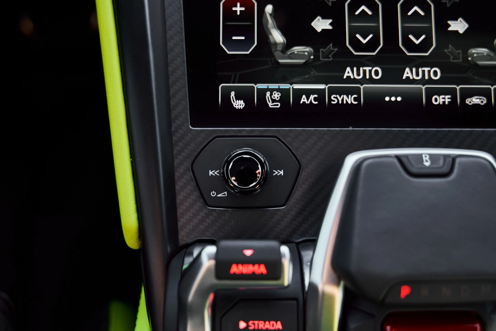 mph070_2359404268_Used_2022_Lamborghini_Urus_1774548697_b4079c6552