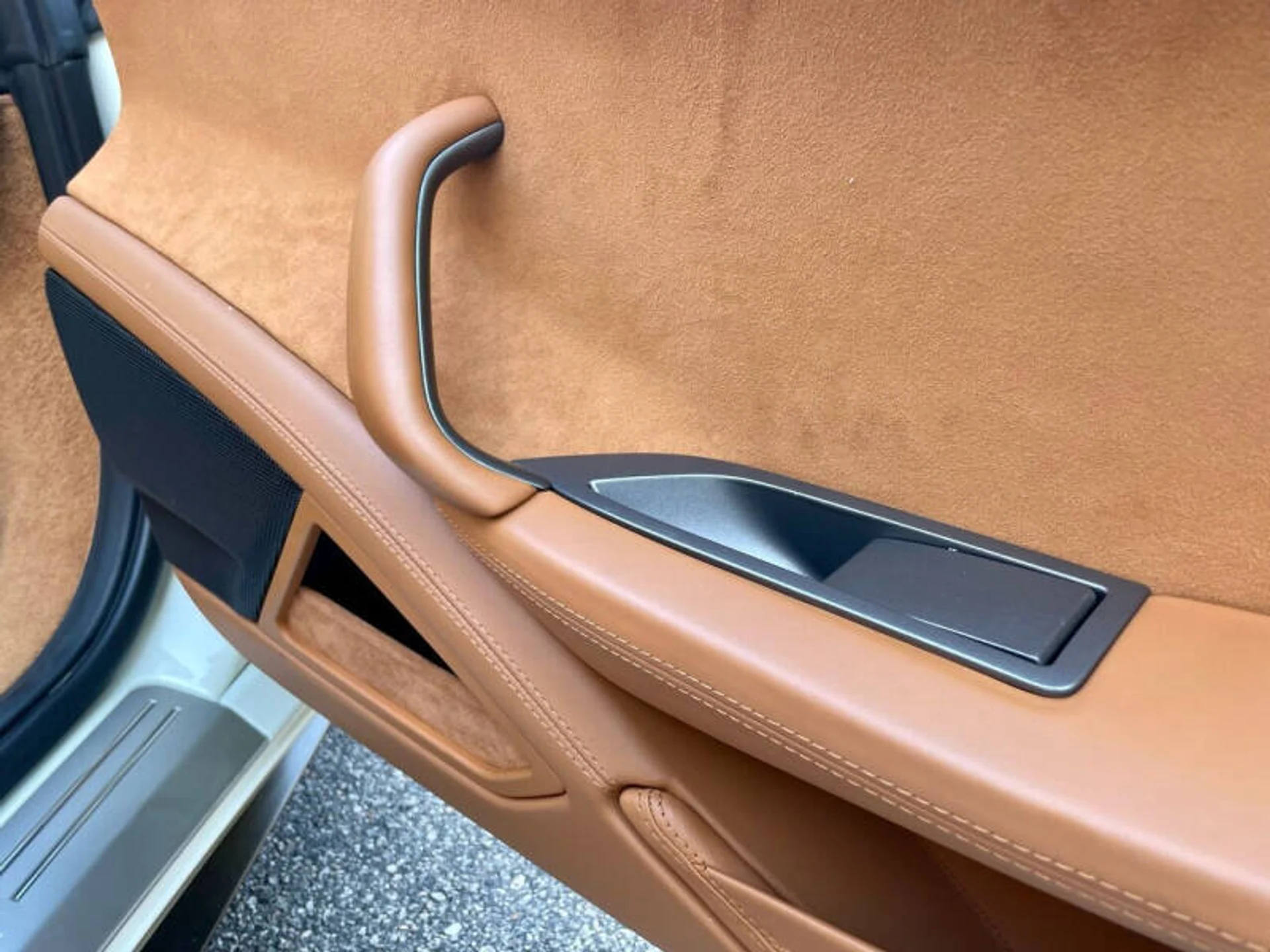 mph070_236016878_2013_ferrari_458_spider_base_2dr_convertible_1c78d75370