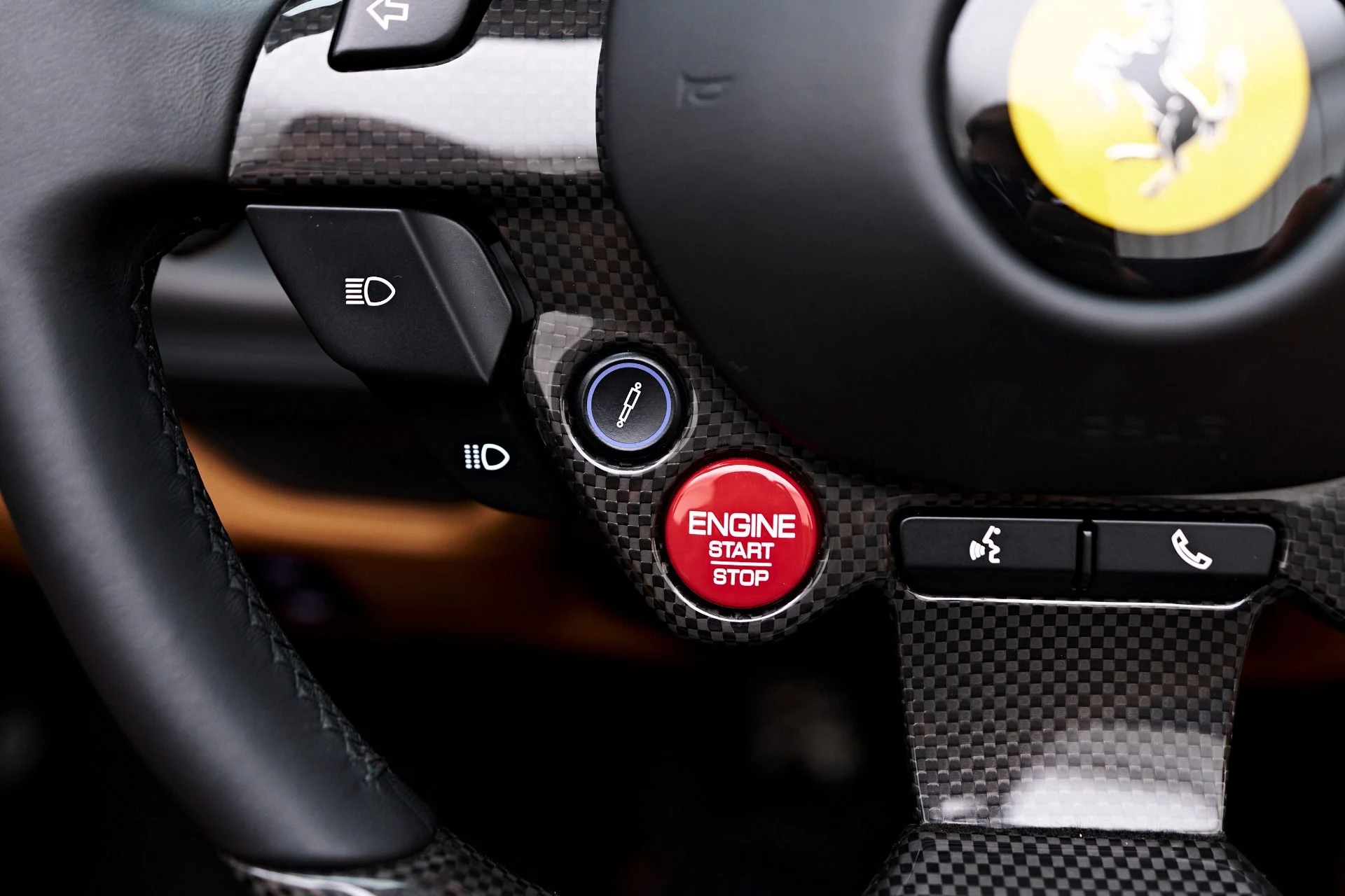 mph070_2394977703_Used_2022_Ferrari_F8_Spider_Base_1757638666_0e8d7c234e