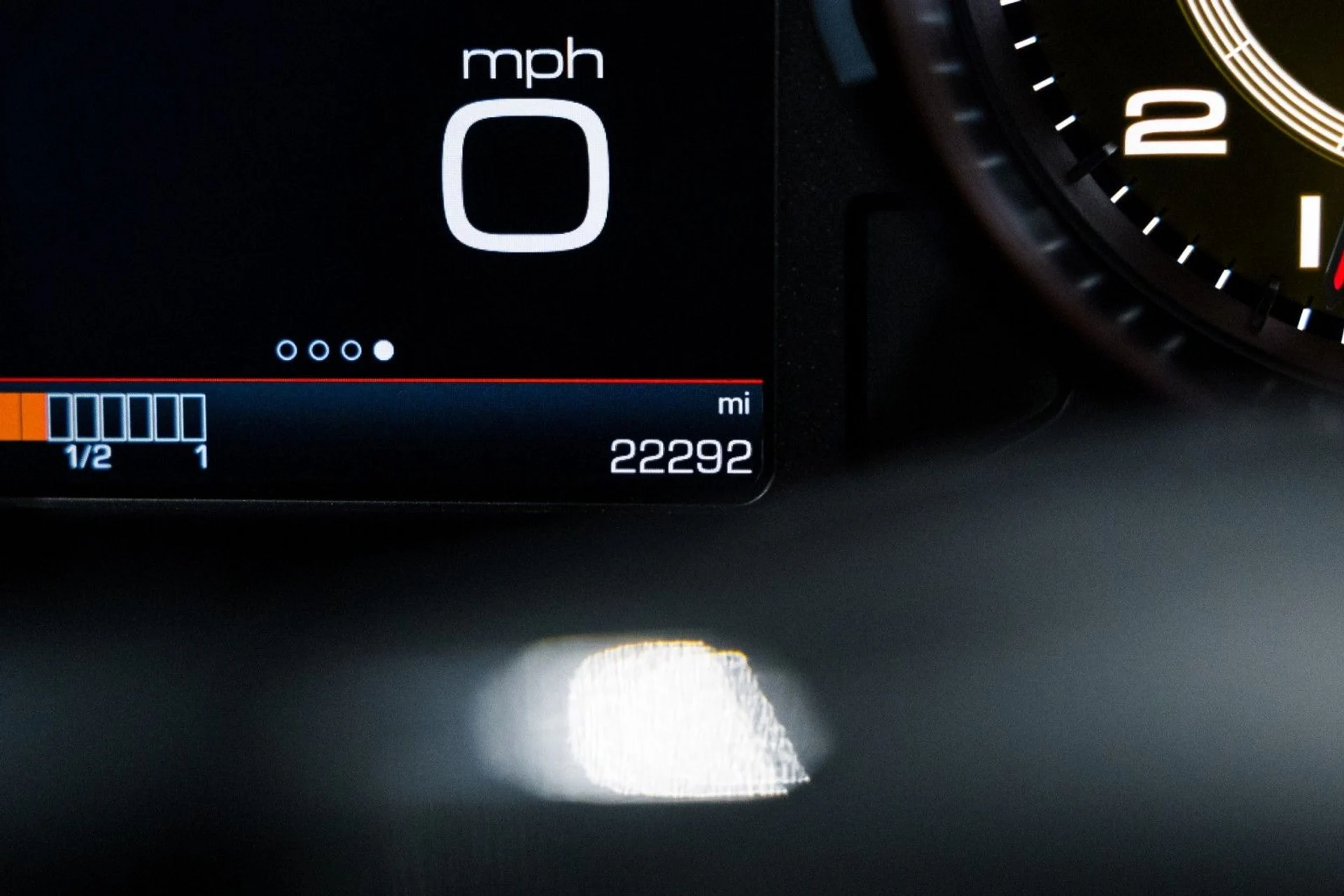 mph070_2441478077_x_A_881a941548