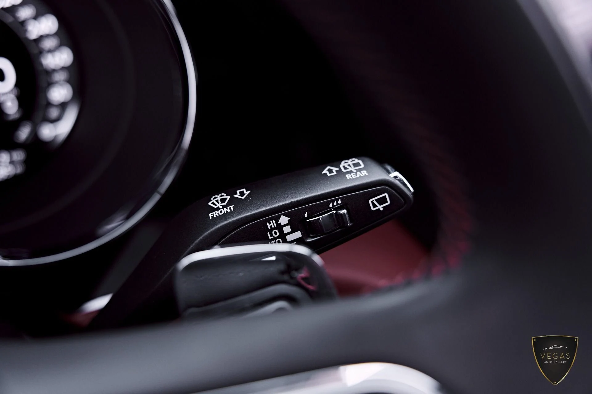mph070_2443653275_Used_2024_Bentley_Bentayga_S_1783554575_e5eec282ce