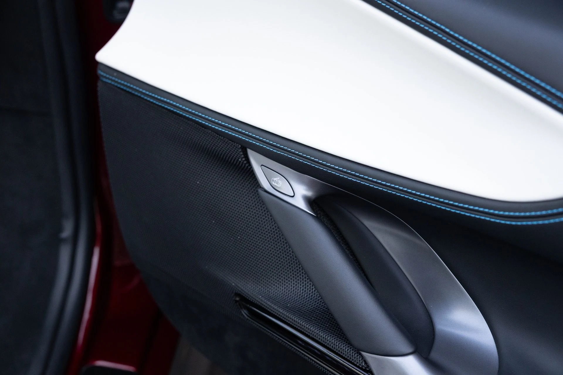 mph070_2508534400_Used_2024_Ferrari_SF_90_Spider_1774456737_9d0a1a22c6