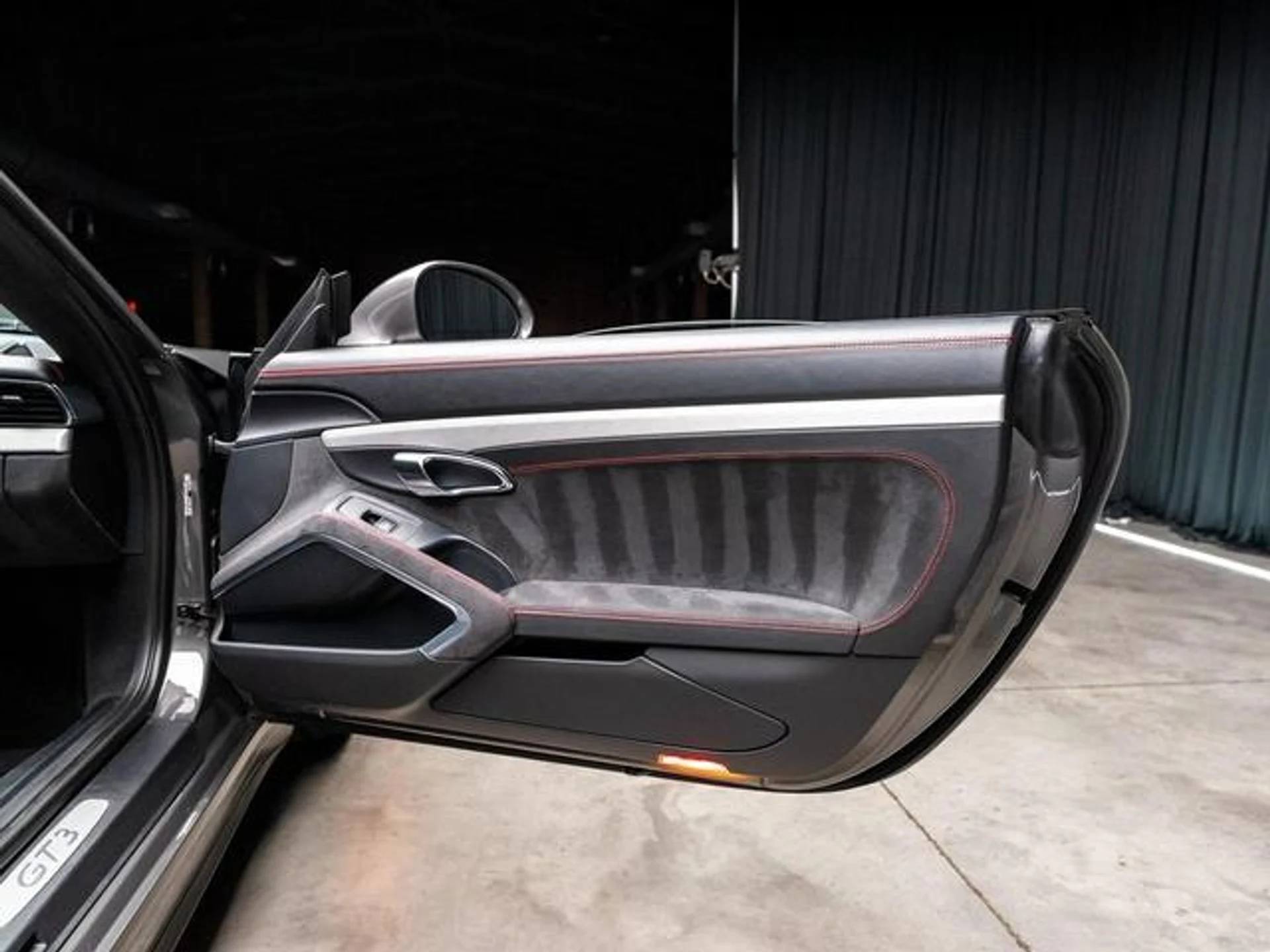 mph070_2518506463_Ewsk_To_4qs80ik_I_Qk_R2j_G_Bg3q0_1049ffe397