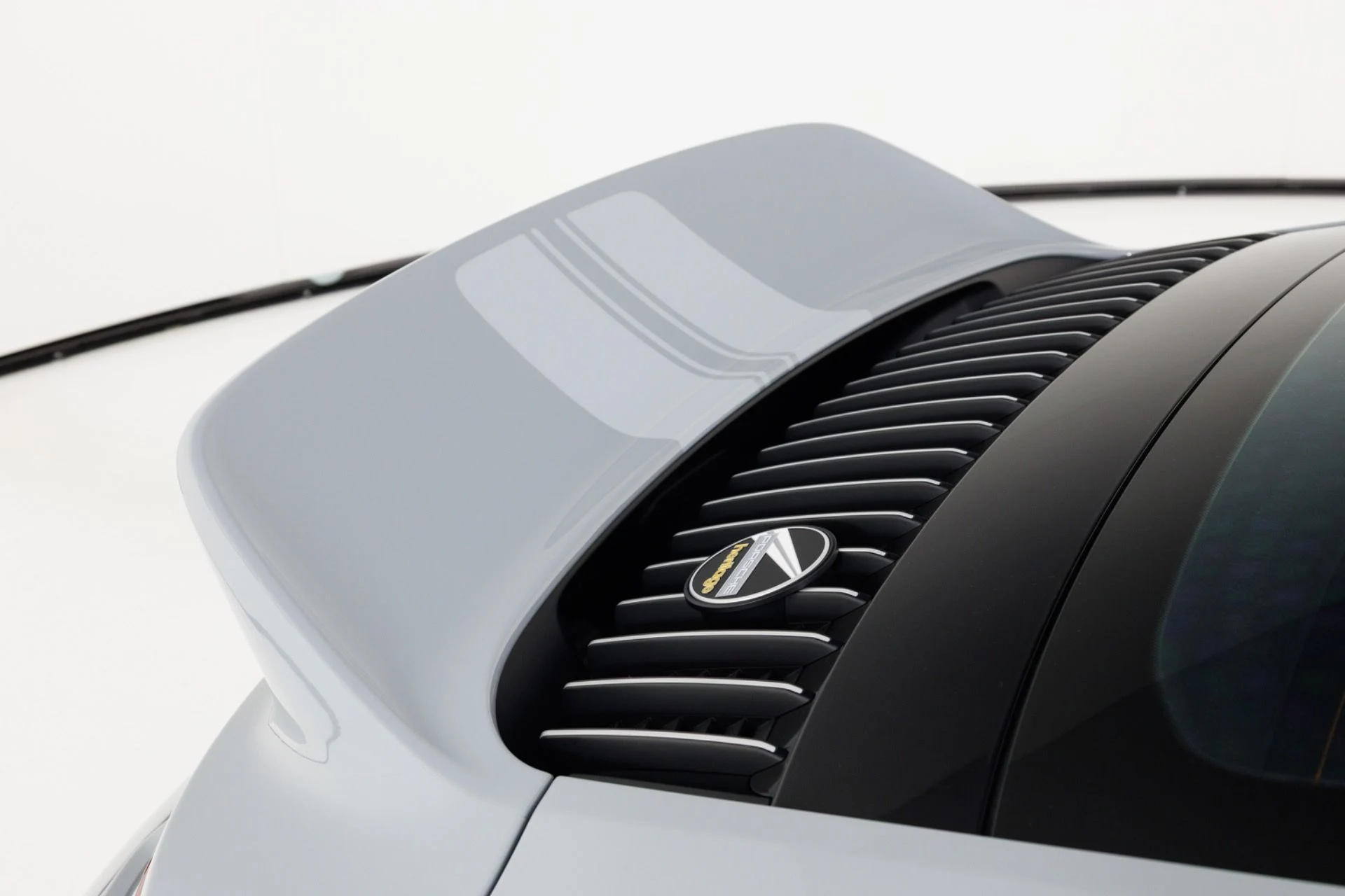 mph070_2541582443_Used_2023_Porsche_911_Sport_Classic_1775497658_2826ea9ced