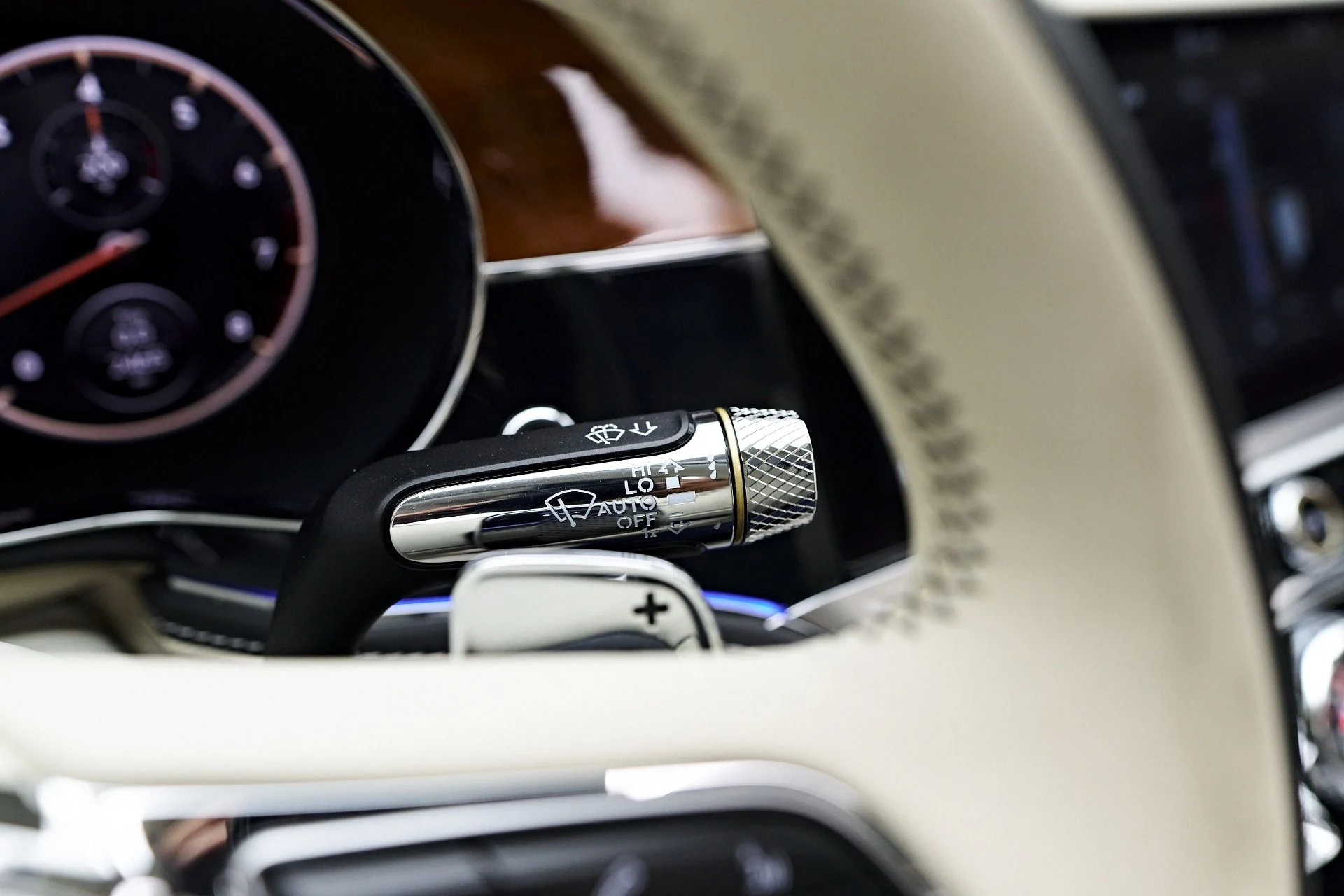 mph070_2549265792_Used_2021_Bentley_Flying_Spur_V8_1755391879_ad9d5782fd