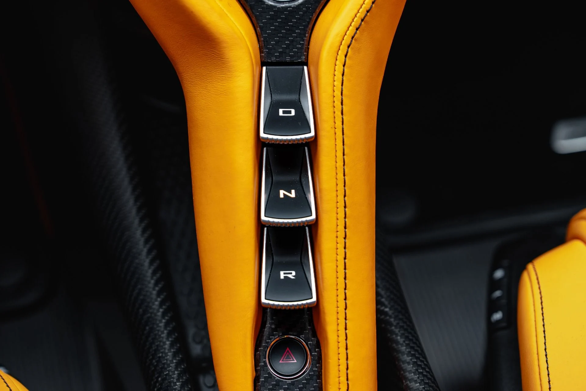 mph070_2577737284_Used_2022_Mc_Laren_765_LT_Spider_1792622342_4a949b0c29