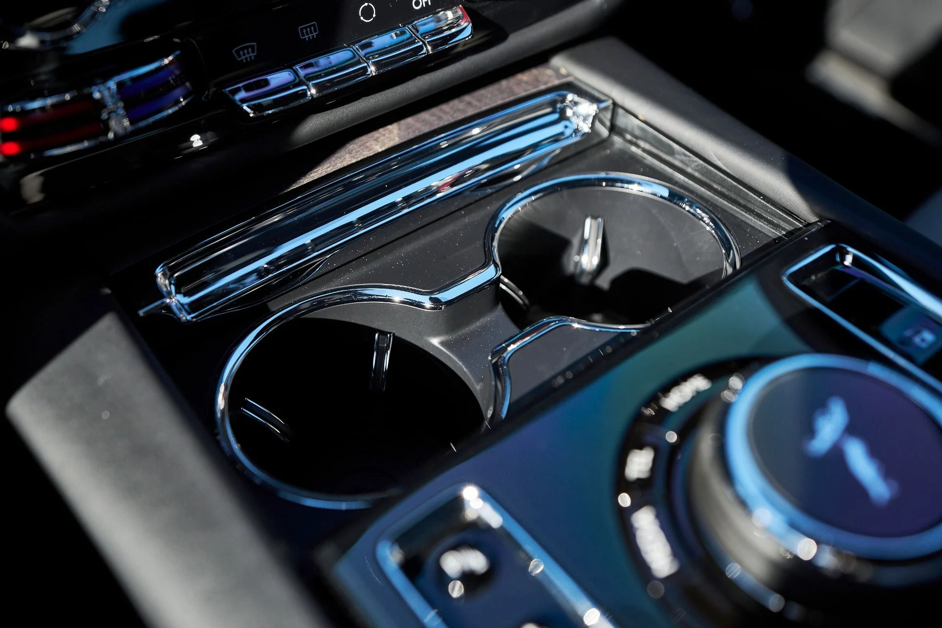 mph070_2616247273_Used_2025_Rolls_Royce_Ghost_Base_1765592293_f9f2270fc6