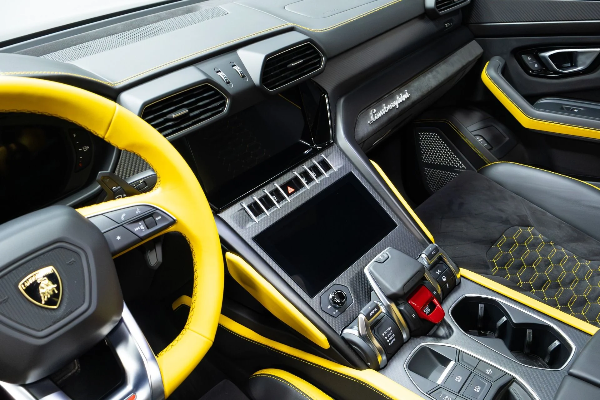 mph070_2646839561_Used_2022_Lamborghini_Urus_Graphite_Capsule_1775757245_c9ad513f92