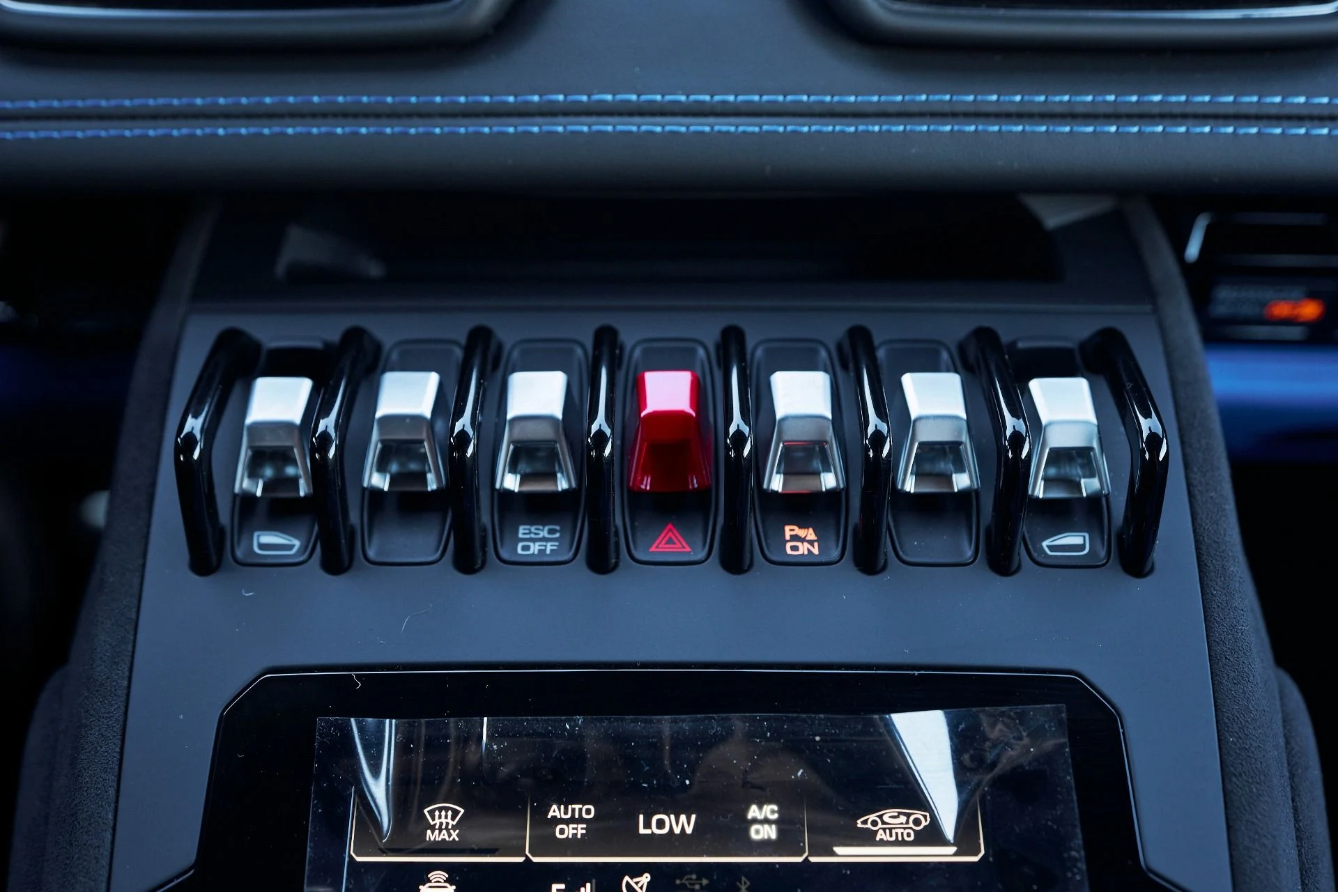 mph070_2683552994_Used_2024_Lamborghini_Huracan_Sterrato_Base_1761068508_beb65f5d77