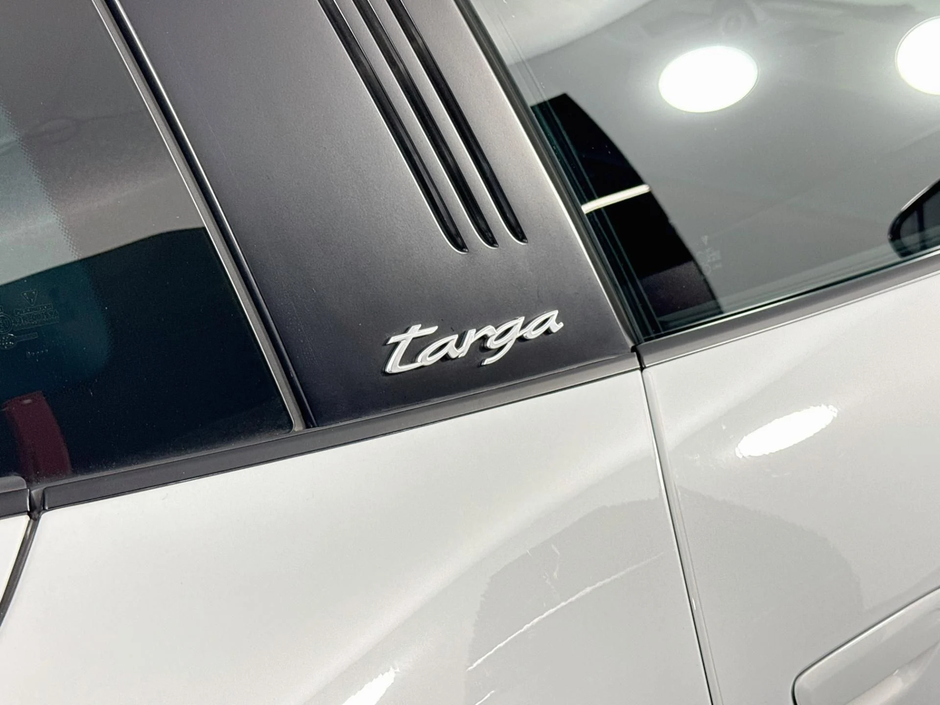 mph070_2766245934_Used_2021_Porsche_911_Targa_4_S_1789669393_292ab82ef6