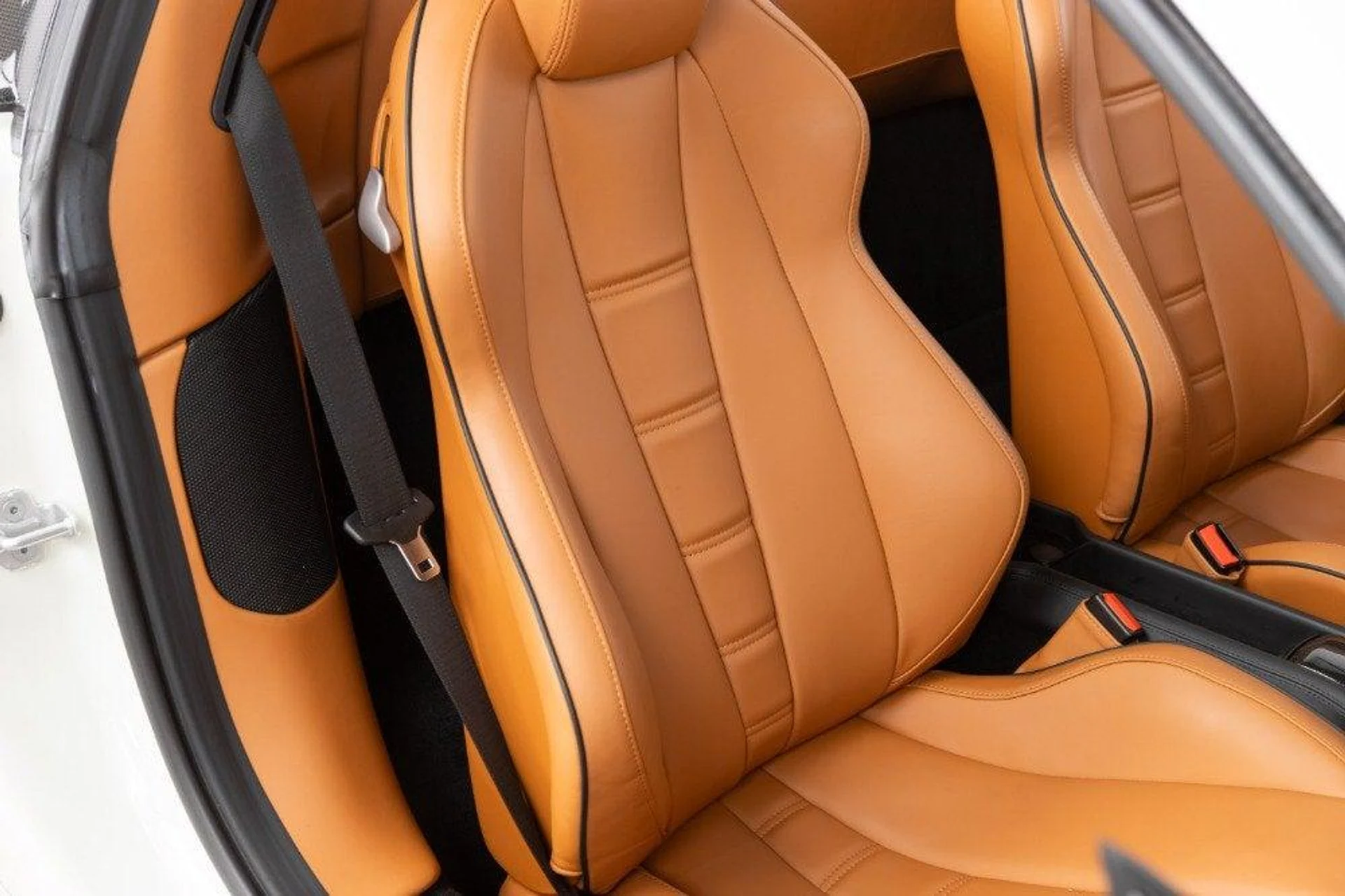 mph070_2786079126_Used_2014_Ferrari_458_Spider_1788615035_c912f35510