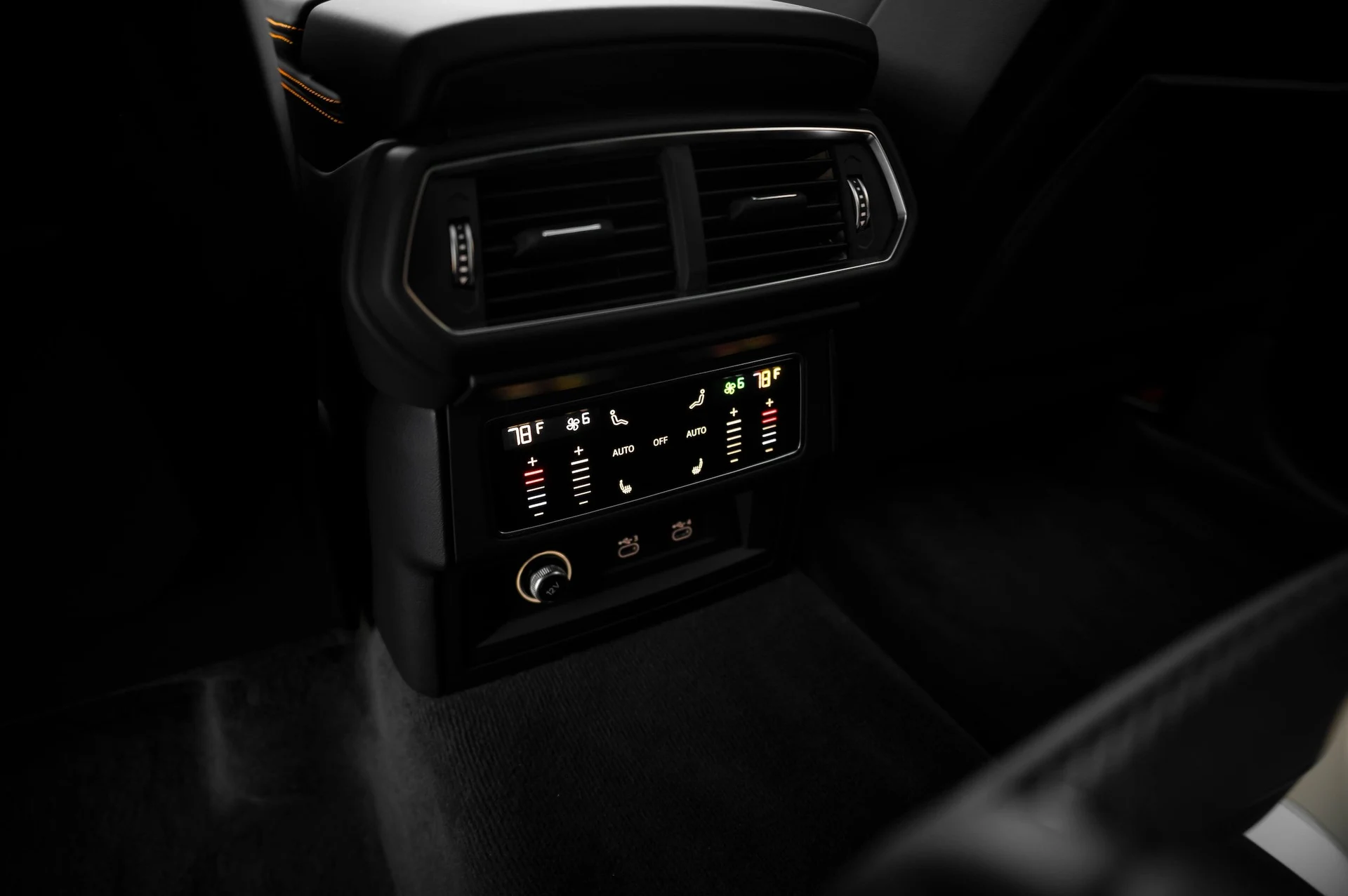 mph070_2792360187_745c8d787dfd4c53944857fcea6e1b86_06dbb96401