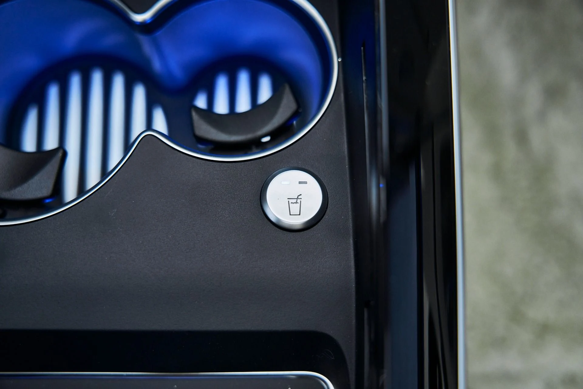 mph070_2845905760_Used_2023_Mercedes_Benz_S_Class_Maybach_S_680_1772678660_19e5498405