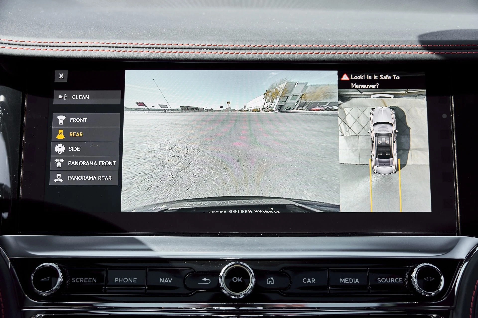 mph070_2858945579_Used_2023_Bentley_Flying_Spur_S_1770950711_23fe157eb2