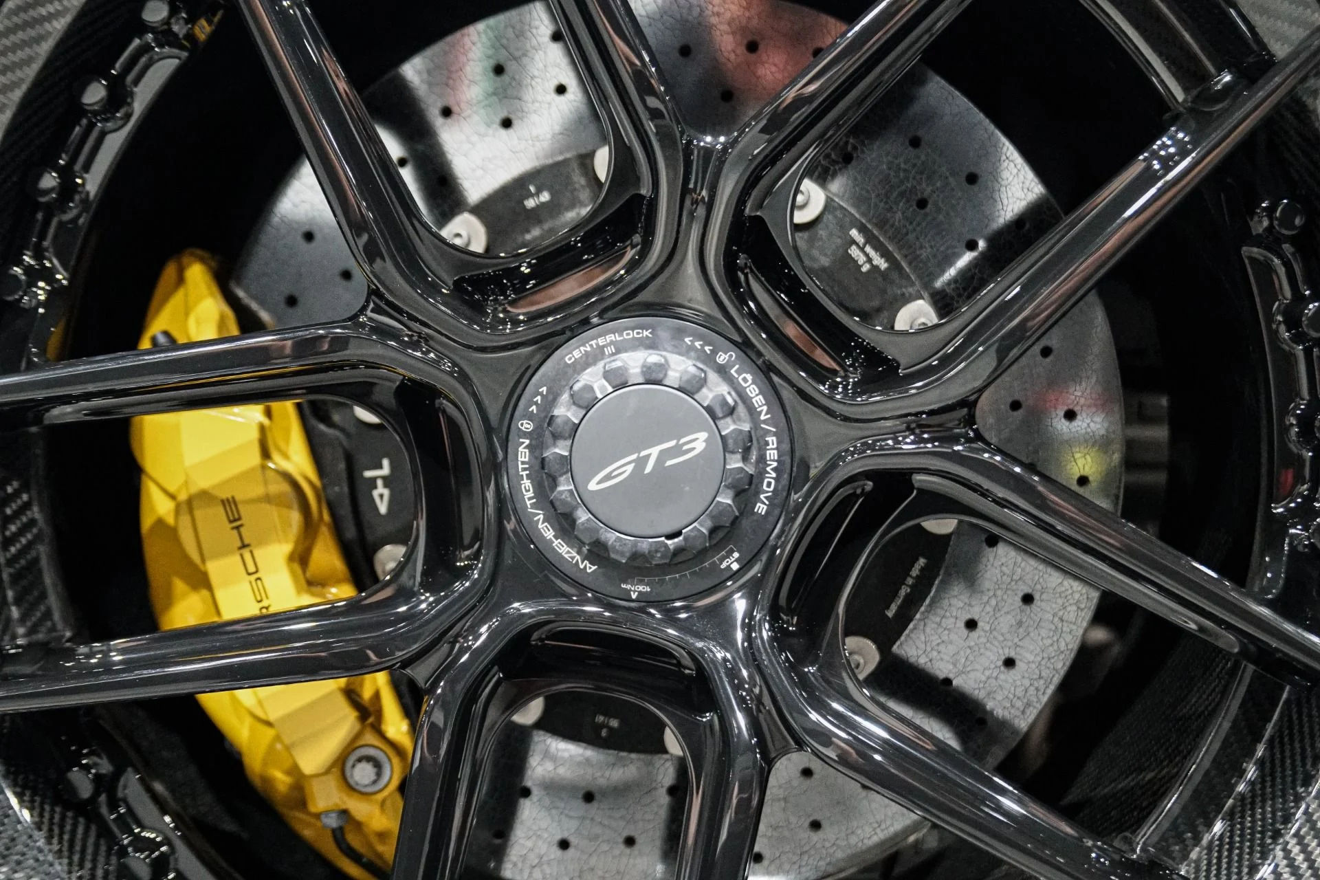 mph070_2866748359_Used_2022_Porsche_911_GT_3_1766780484_ea404186c0