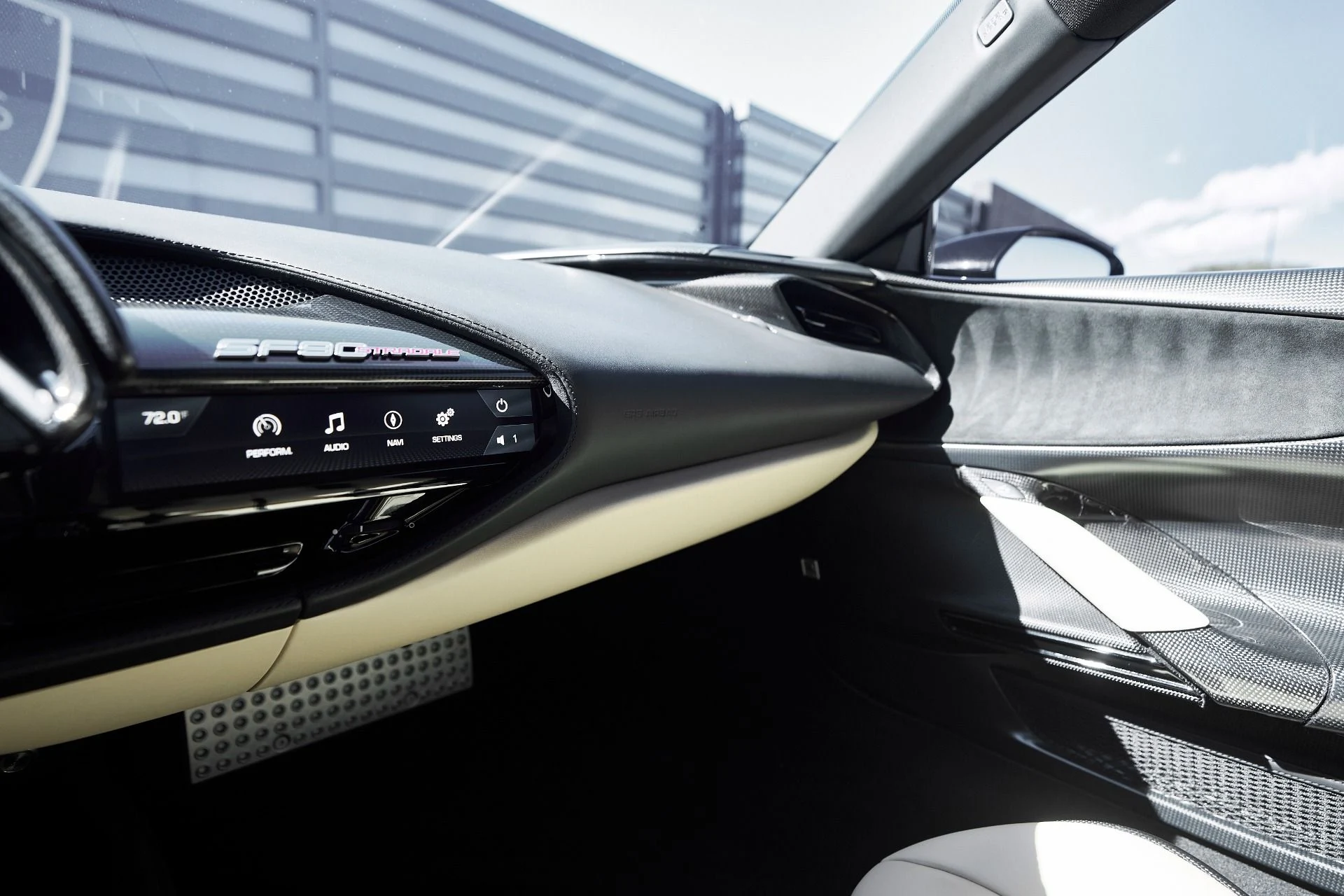 mph070_2904846543_Used_2022_Ferrari_SF_90_Stradale_Base_1760227068_8e2804e4f4