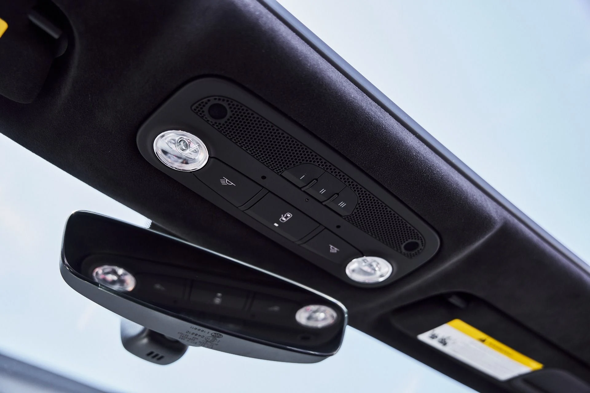 mph070_2931216738_Used_2024_Lamborghini_Huracan_EVO_Base_1776733962_3456b968e6