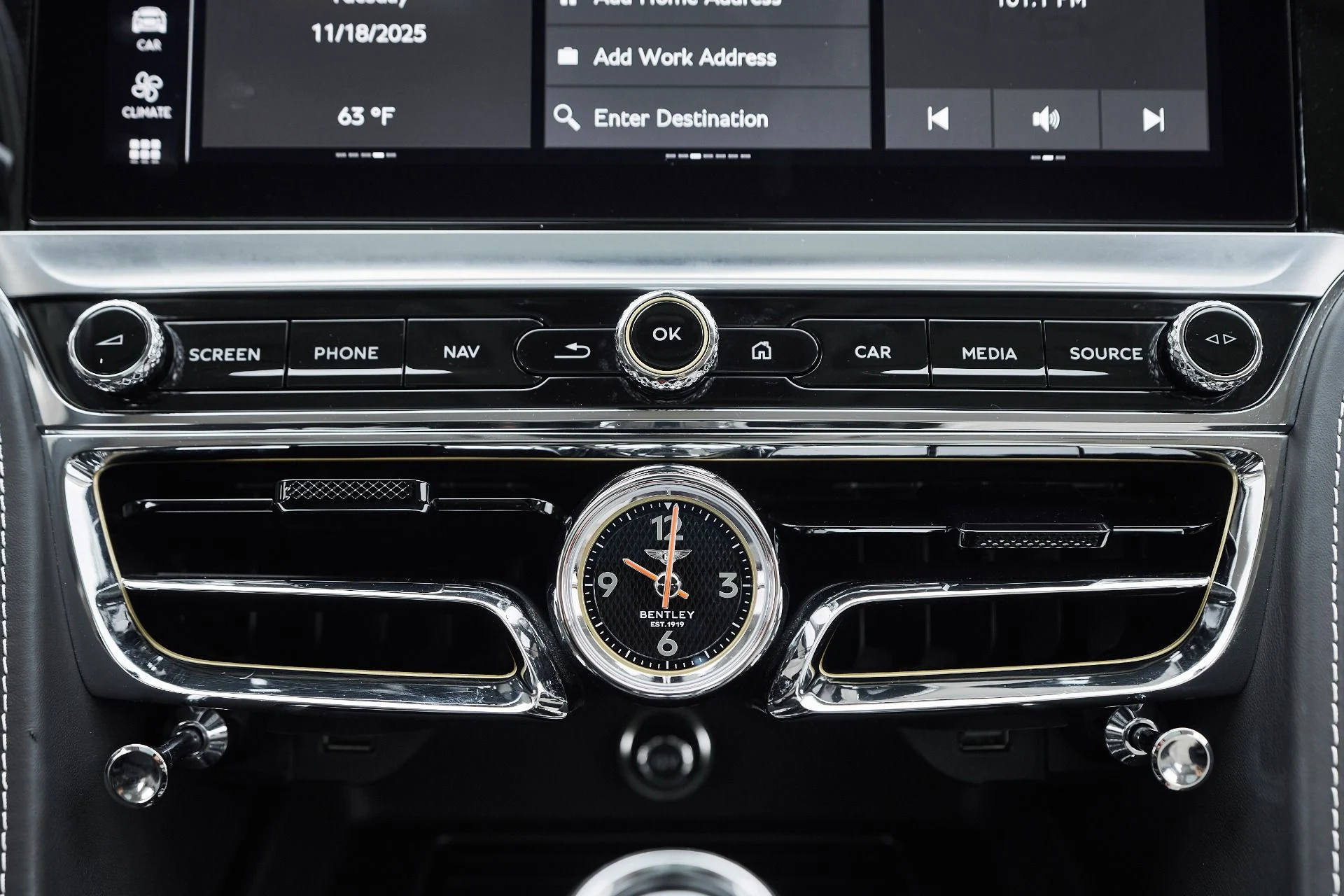 mph070_2959171398_Used_2022_Bentley_Flying_Spur_V8_1763502875_cd322cf94f