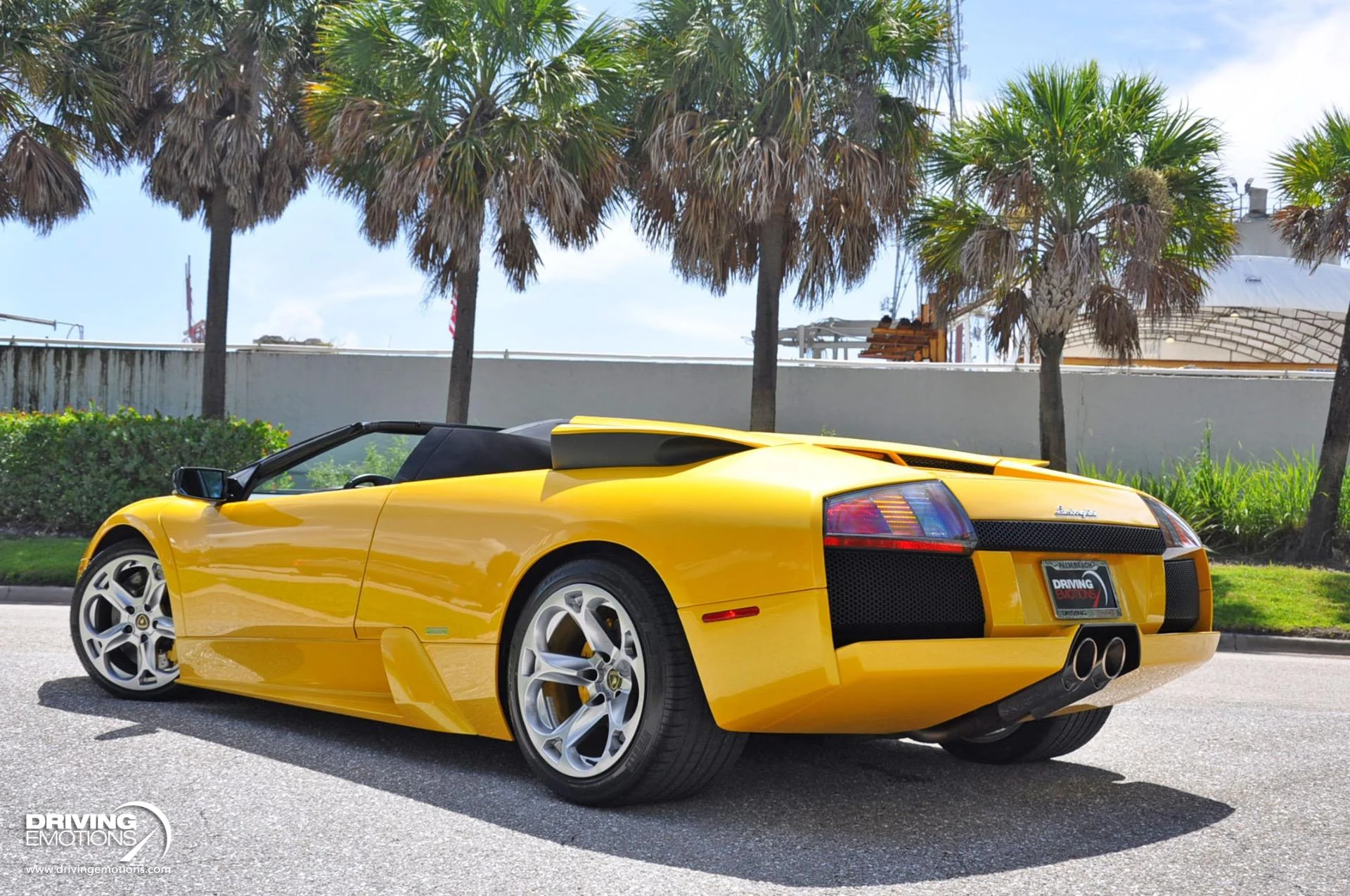 mph070_2966570672_862_p71_l_4f822d88a6