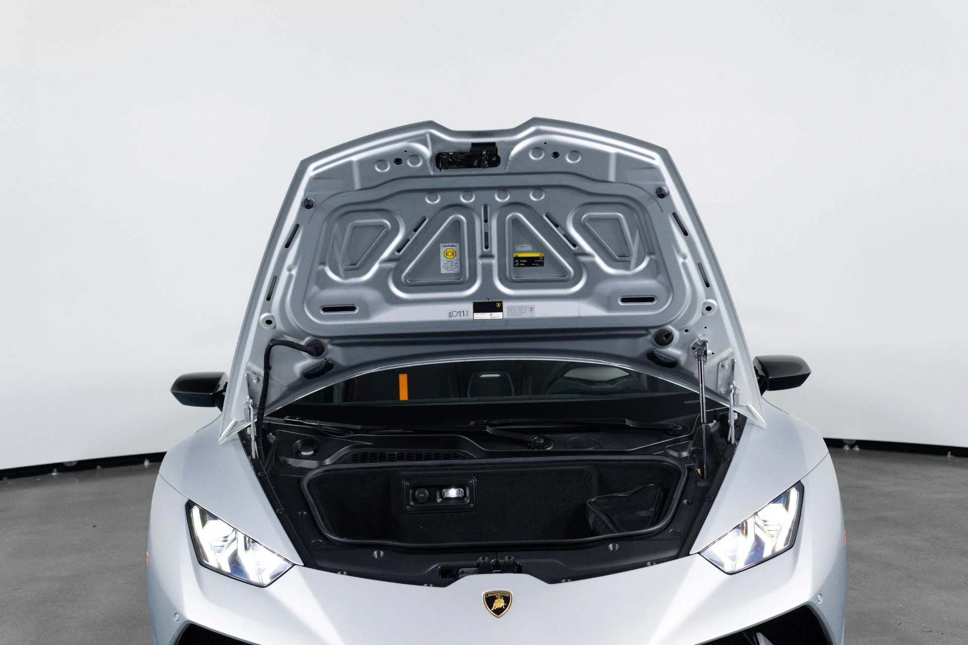mph070_2975288273_Used_2018_Lamborghini_Huracan_Performante_Spyder_1781732323_063803fba9