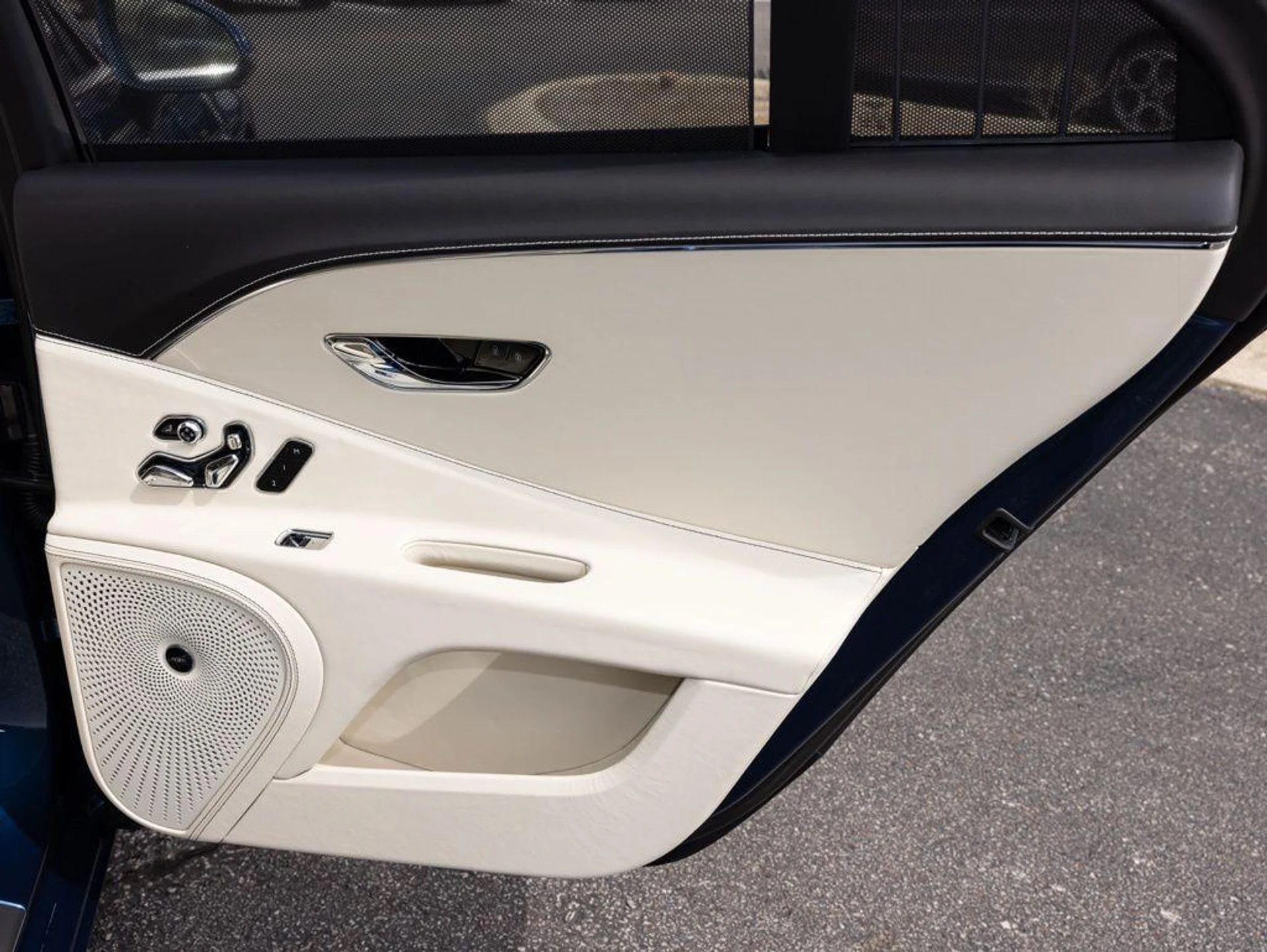 mph070_2983593379_500853698_69ac49f342328134f501d028_ccb1352bff