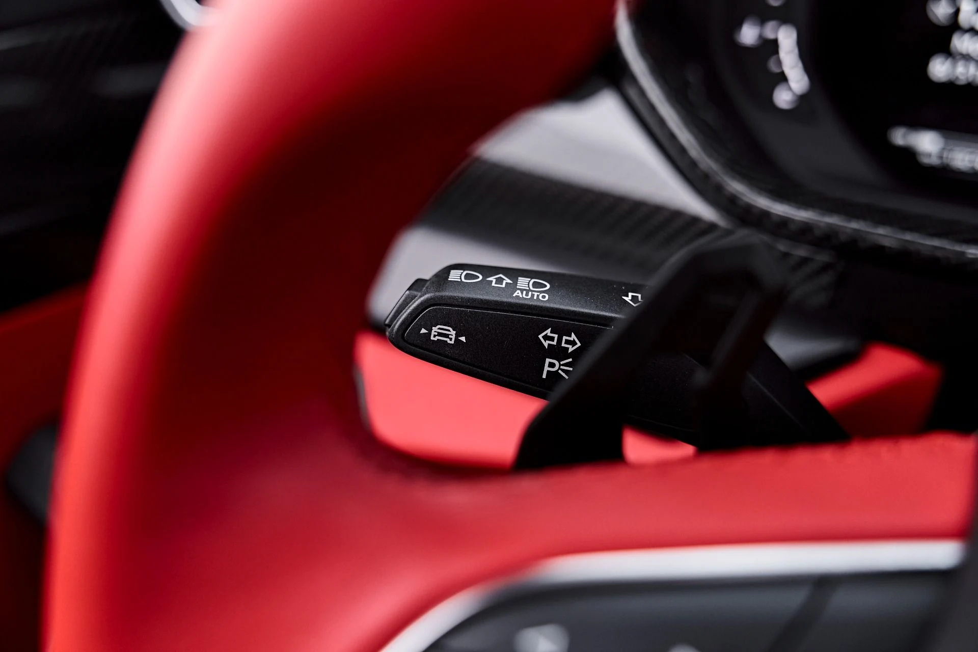 mph070_3003124765_Used_2022_Lamborghini_Urus_1788219657_5edf2066c8