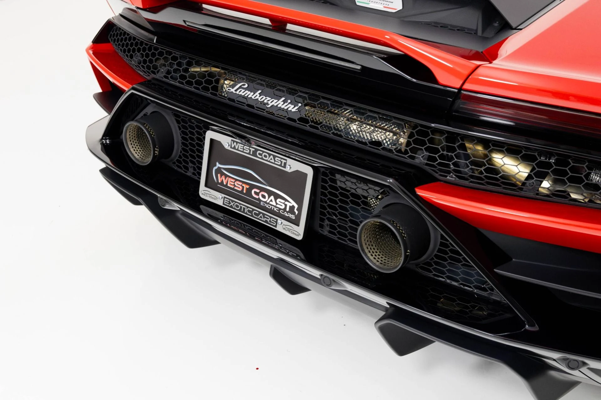 mph070_3015848373_Used_2021_Lamborghini_Huracan_EVO_1762806489_9daf6b33ce