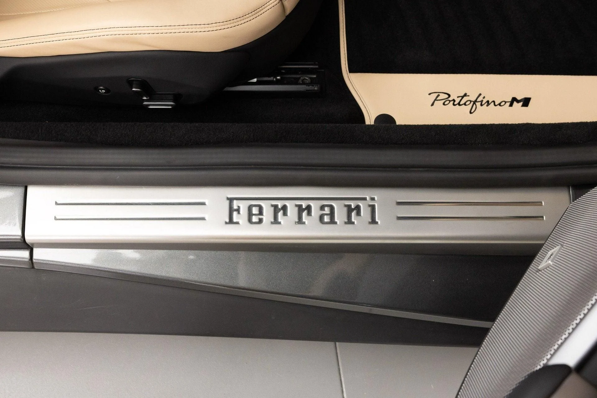 mph070_3032584148_Used_2023_Ferrari_Portofino_M_1784803732_2f4a32403e