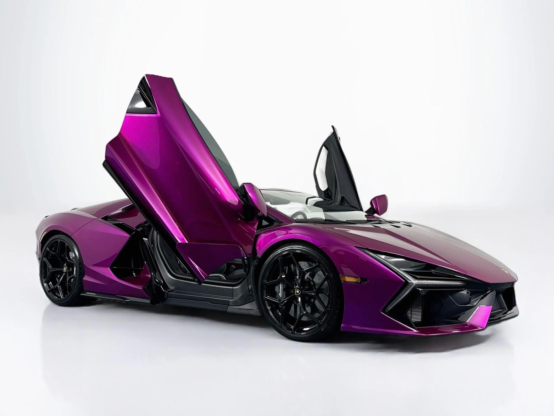 mph070_3043883140_Used_2024_Lamborghini_Revuelto_1787336748_453ec655c4