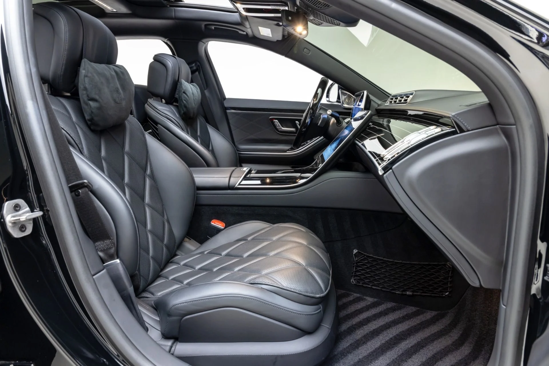 mph070_3051930396_13213_p71_l_5540c4da77