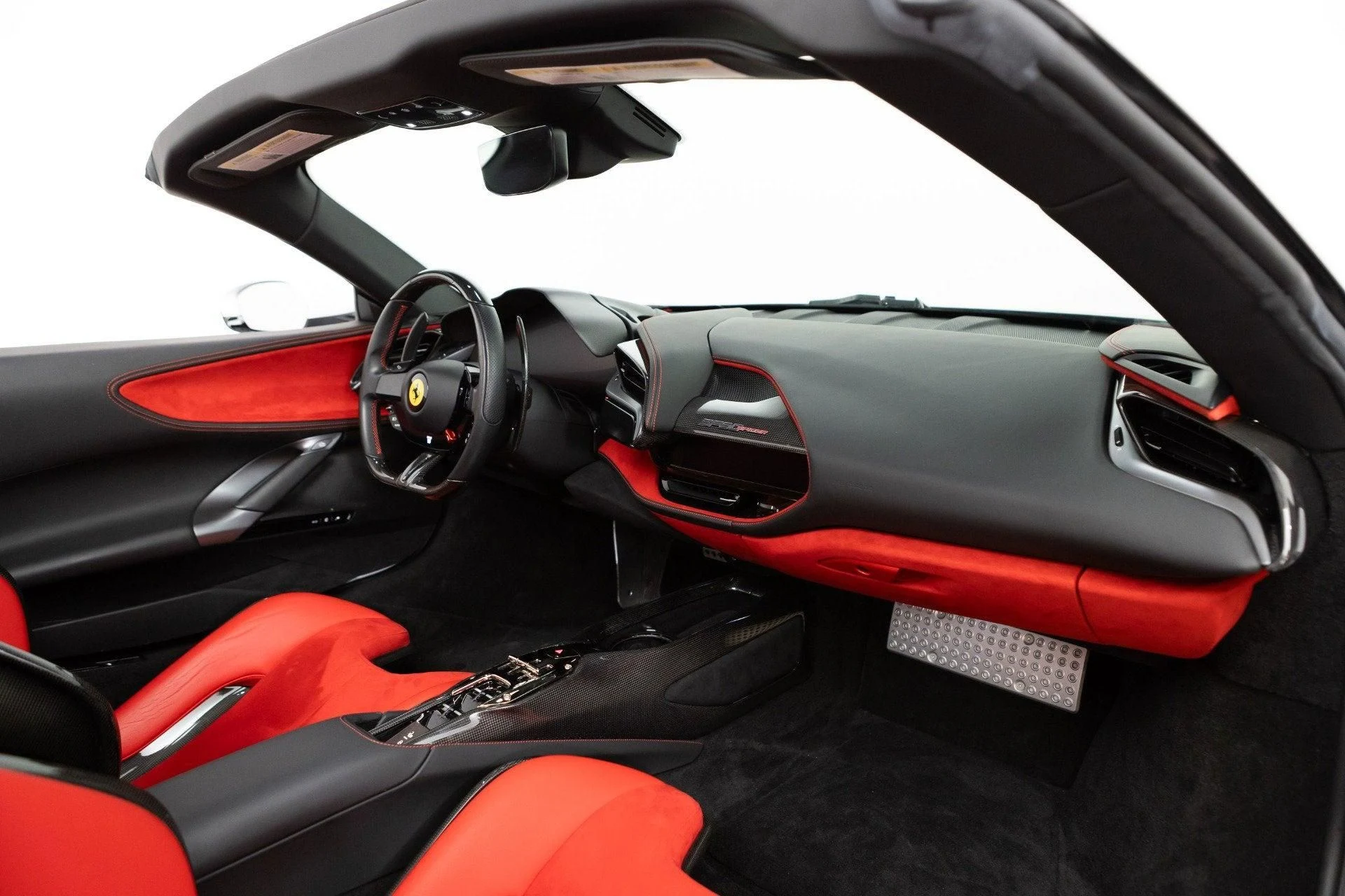 mph070_306459521_Used_2022_Ferrari_SF_90_Spider_1777382786_a11144049b