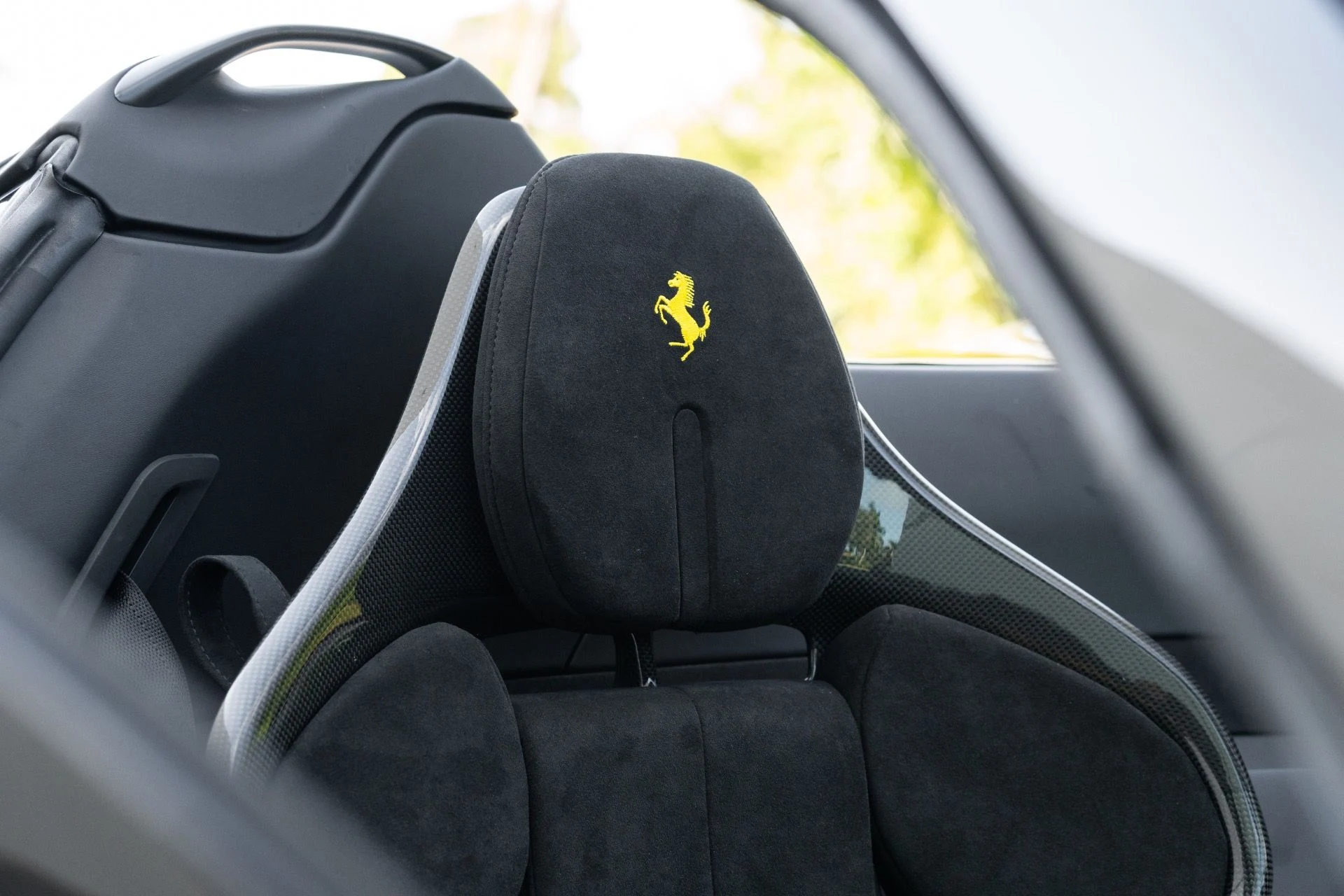 mph070_3161163980_Used_2025_Ferrari_SF_90_Spider_1772646640_2e87938315