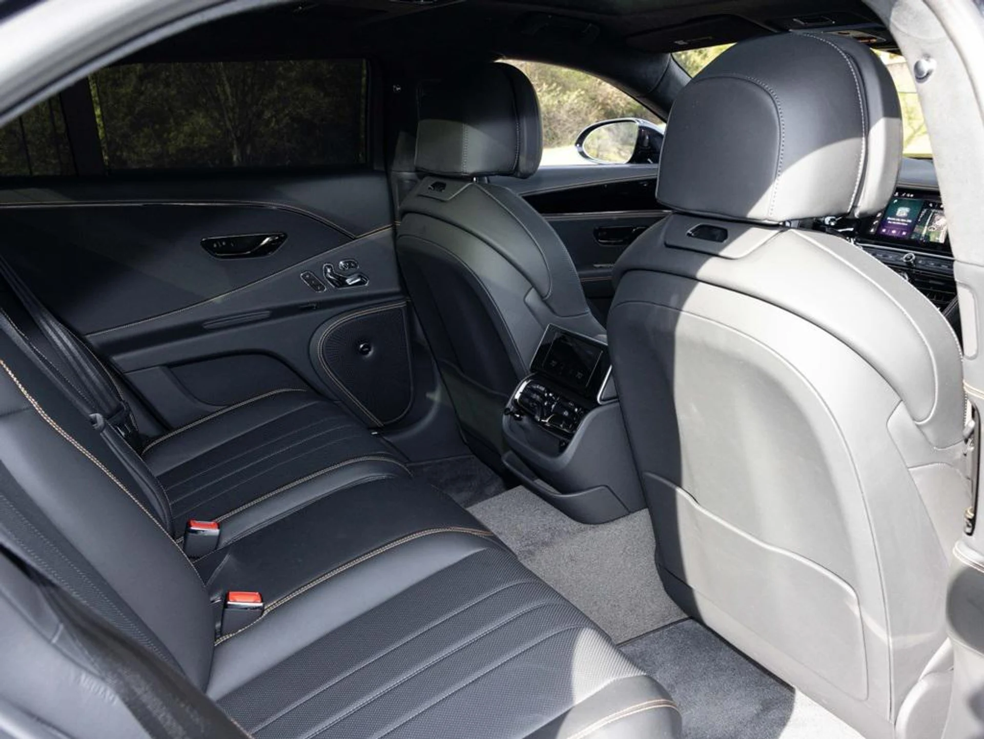 mph070_3210750216_476605579_692b3289d4777c6cf2abe8a4_2e35aa7a54