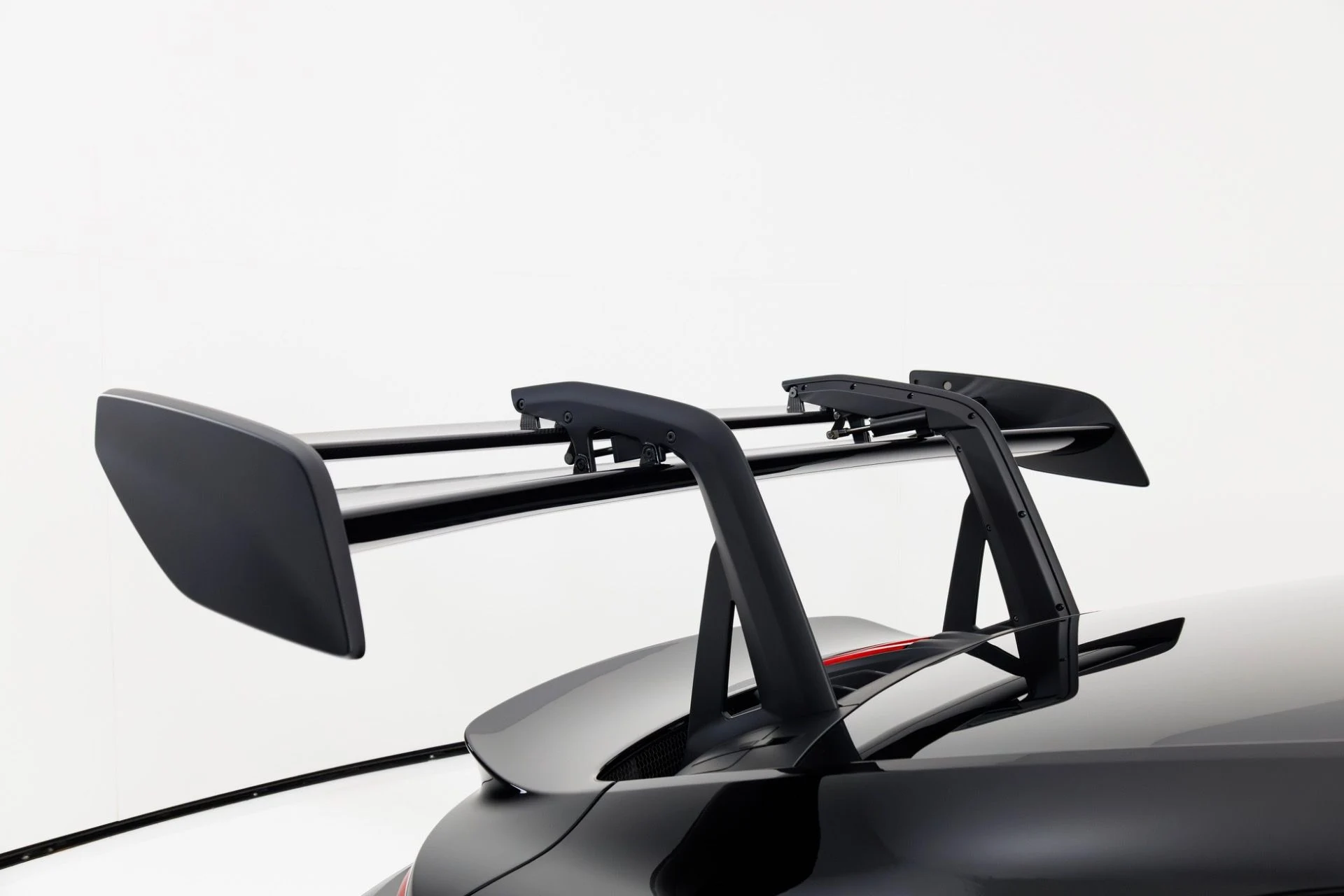 mph070_3227849666_Used_2025_Porsche_911_GT_3_RS_1767390544_c9fce2cb39