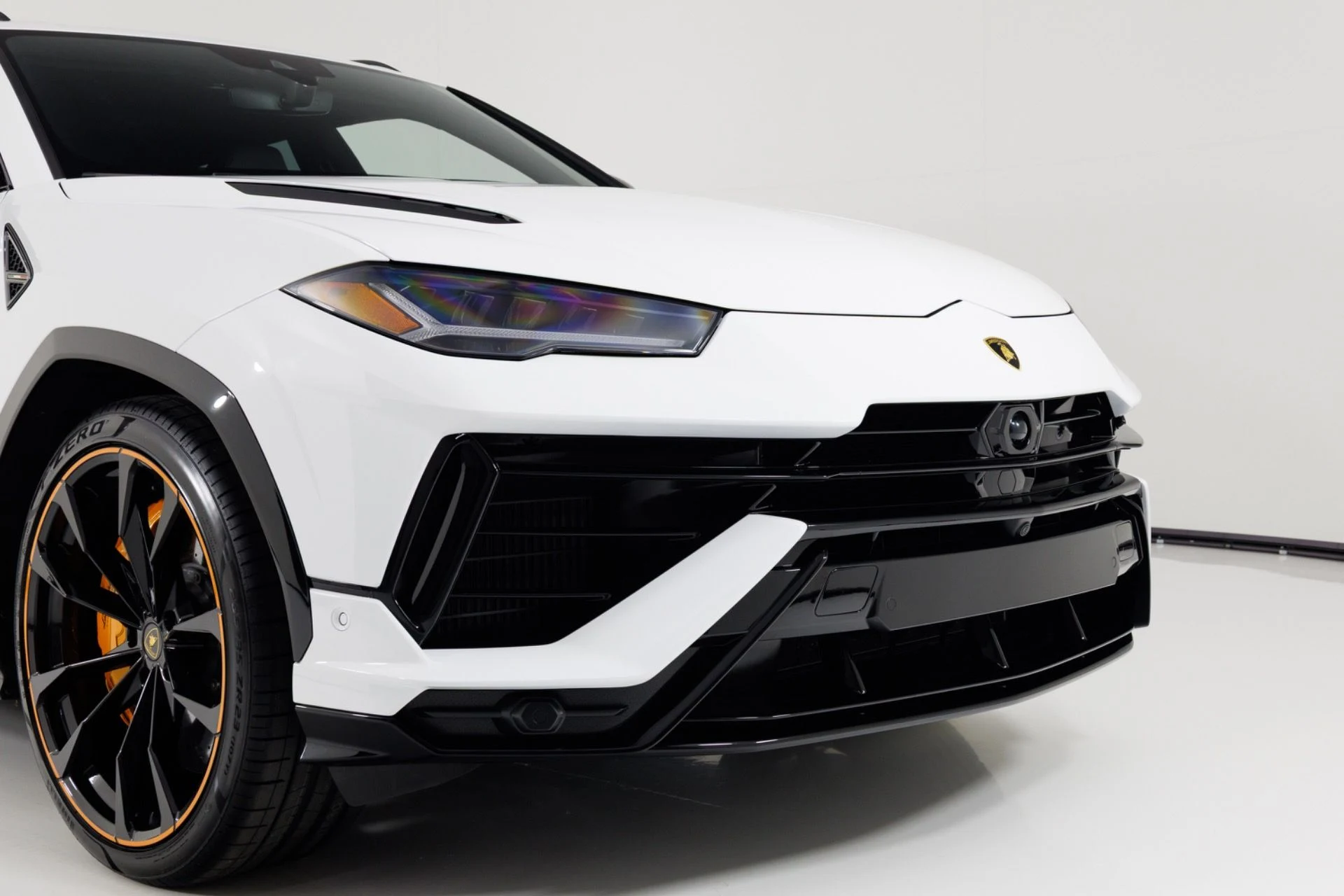 mph070_3251556986_Used_2024_Lamborghini_Urus_S_1775674860_f22d0bfaba