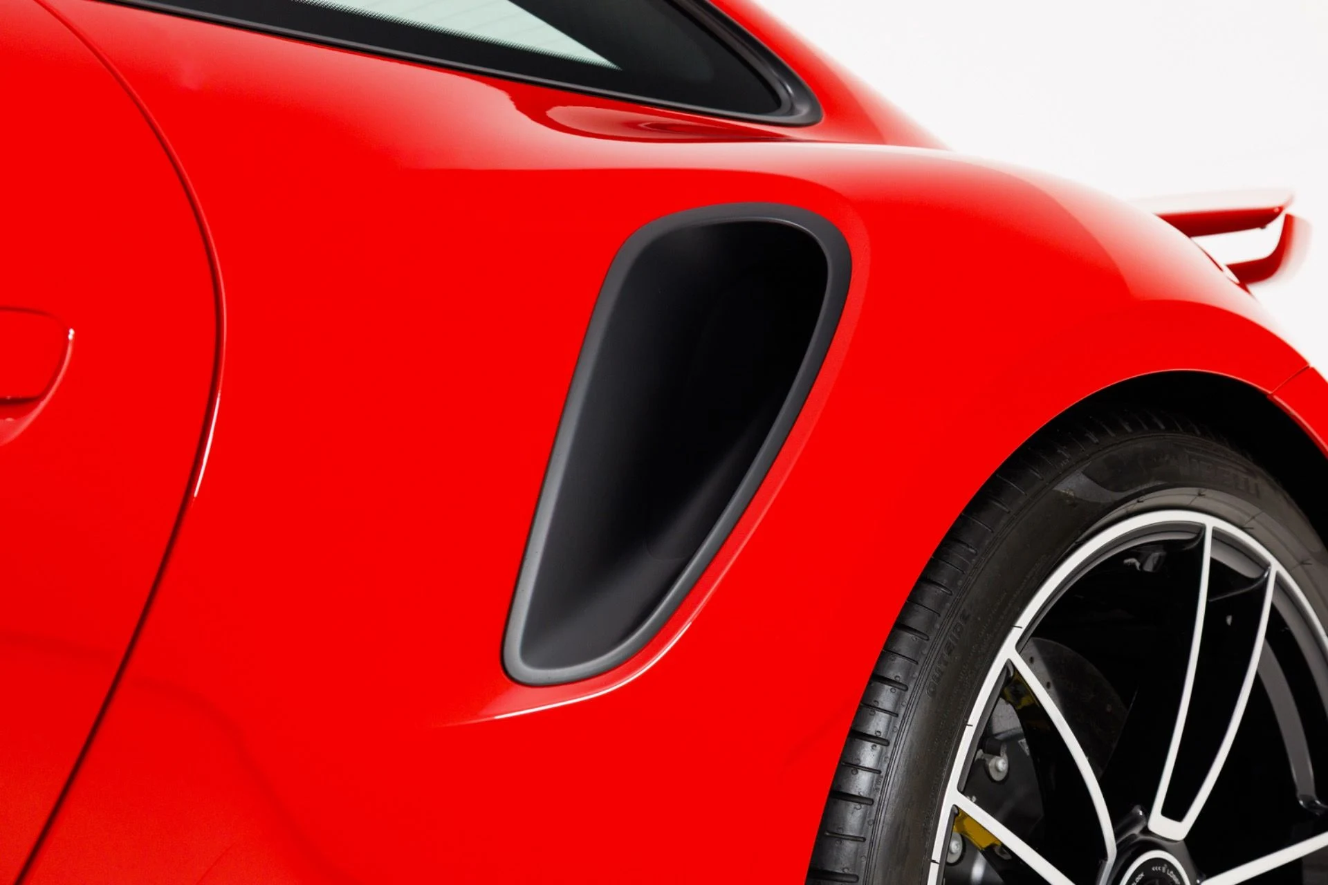 mph070_3303396453_Used_2021_Porsche_911_Turbo_S_1776203933_fd0e1e9374