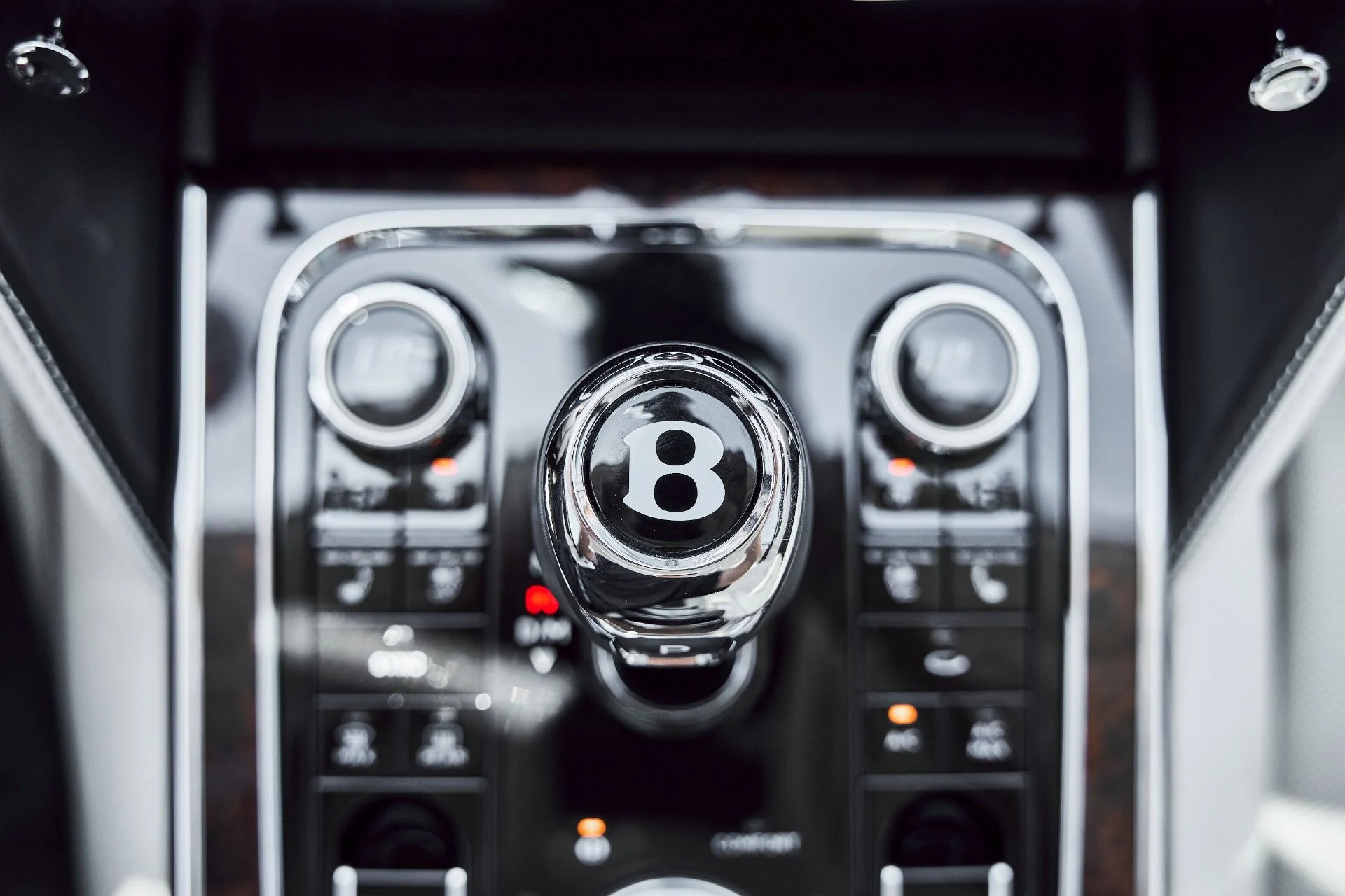mph070_3359985276_Used_2021_Bentley_Flying_Spur_V8_1780617213_f096c5cb28